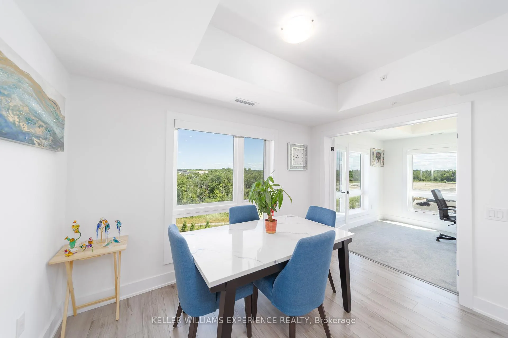 Photo 10 of Unit 401, 8 Culinary Lane, Barrie, Innis-Shore — HOMEH