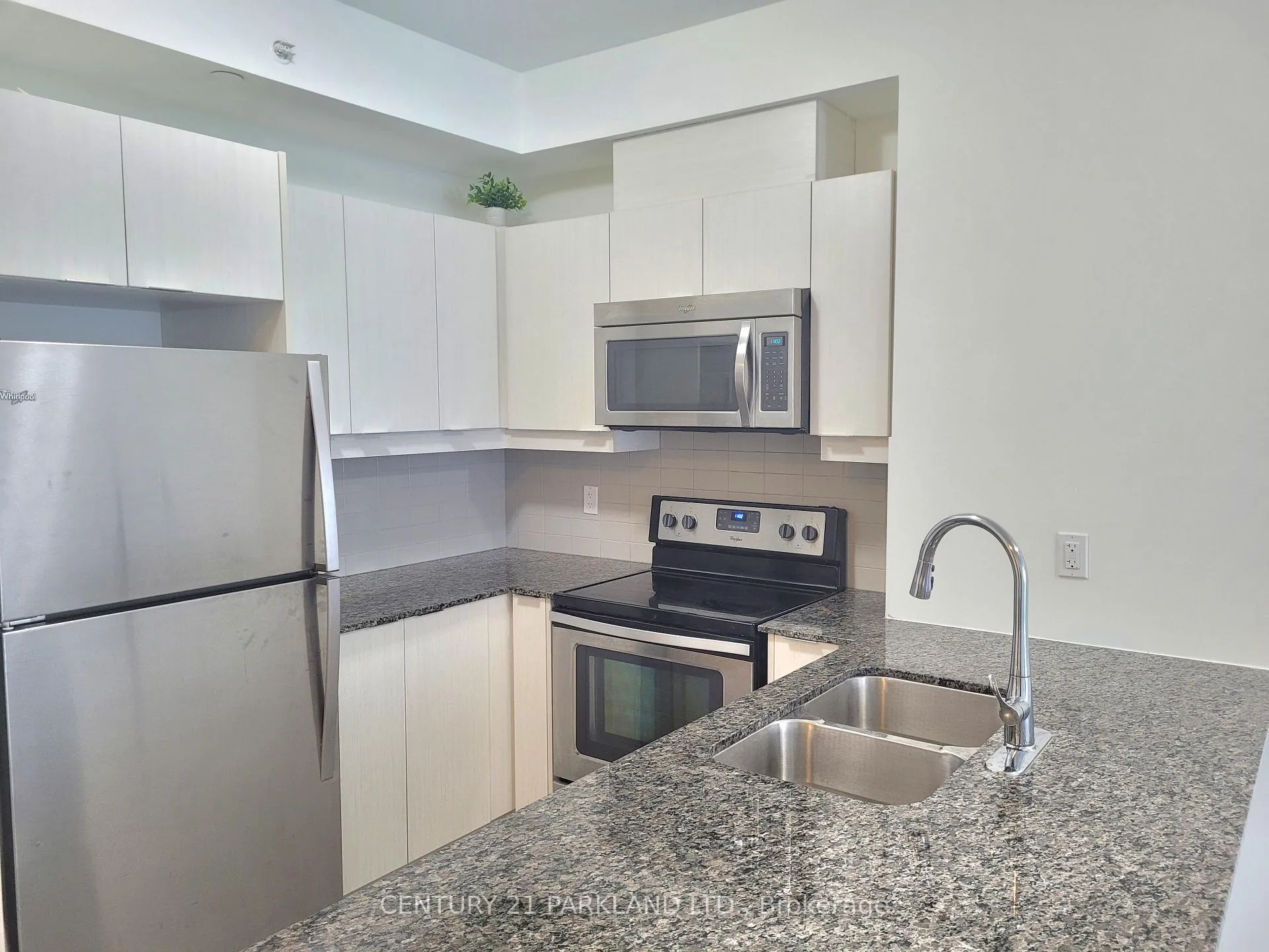 Photo 10 of Unit 1207, 2910 Highway 7 Road W, Vaughan, Concord — HOMEH