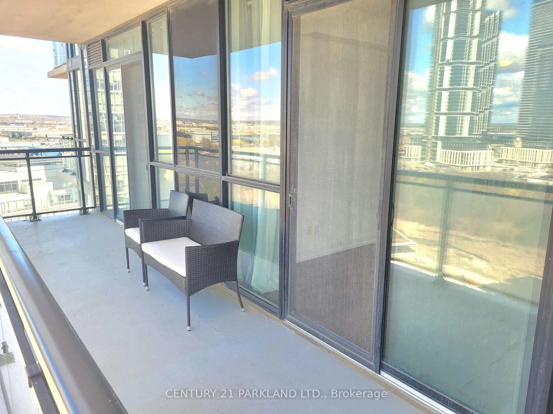 Photo 13 of Unit 1207, 2910 Highway 7 Road W, Vaughan, Concord — HOMEH