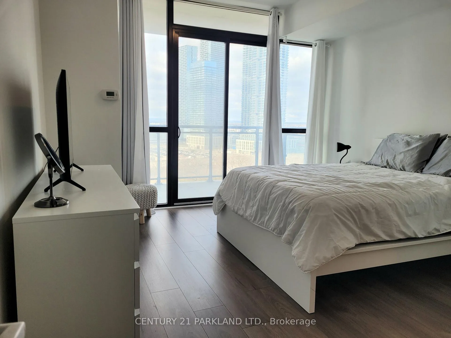 Photo 15 of Unit 1207, 2910 Highway 7 Road W, Vaughan, Concord — HOMEH