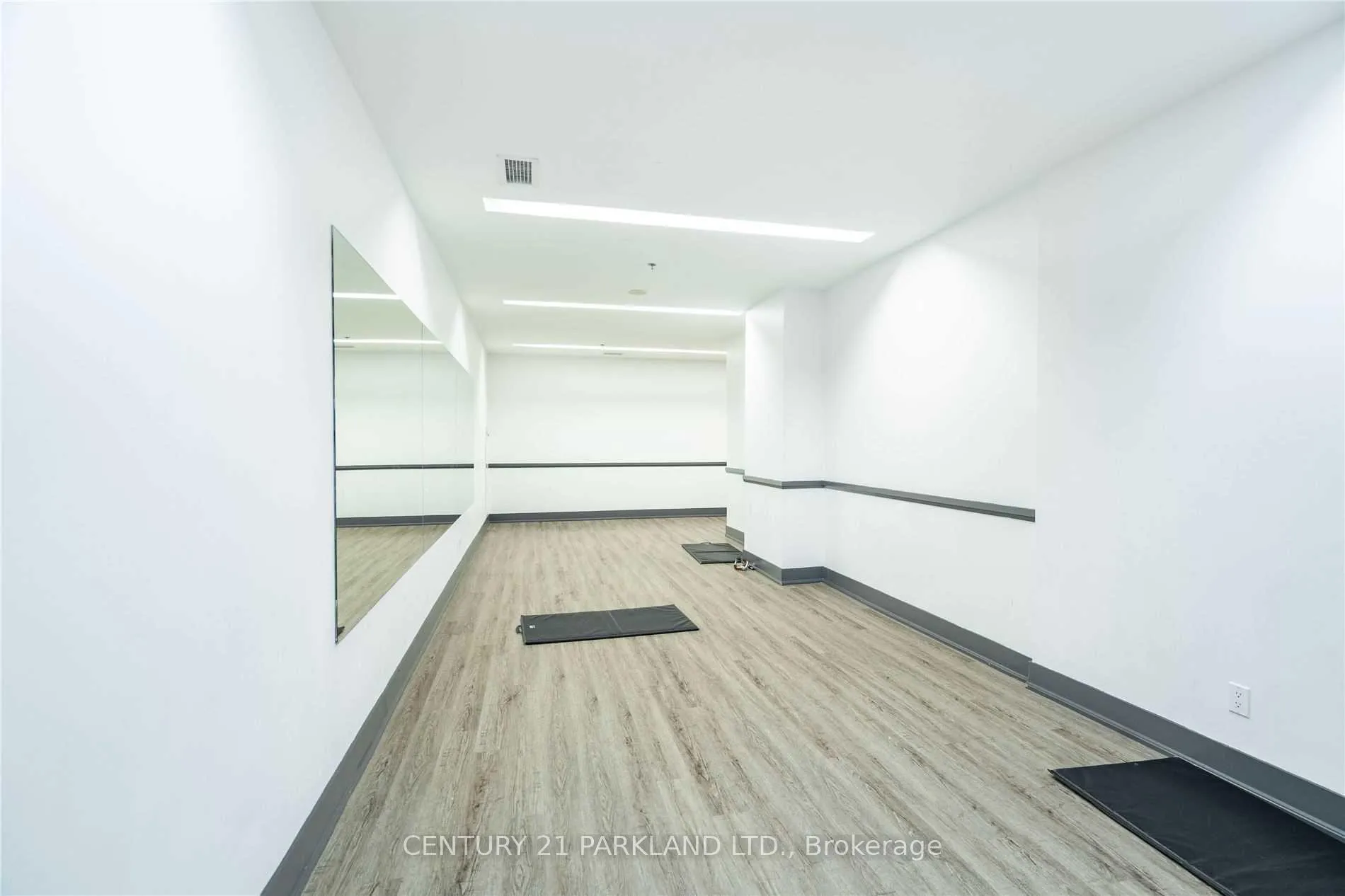 Photo 24 of Unit 1207, 2910 Highway 7 Road W, Vaughan, Concord — HOMEH
