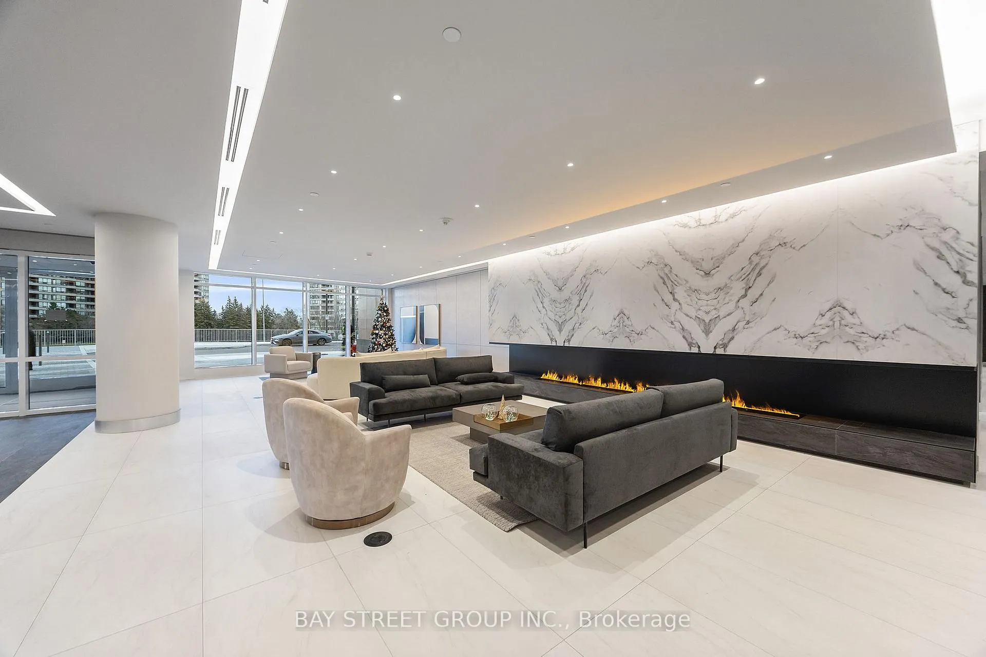 Photo 2 of Unit B-2803, 50 Upper Mall Way, Vaughan, Brownridge — HOMEH