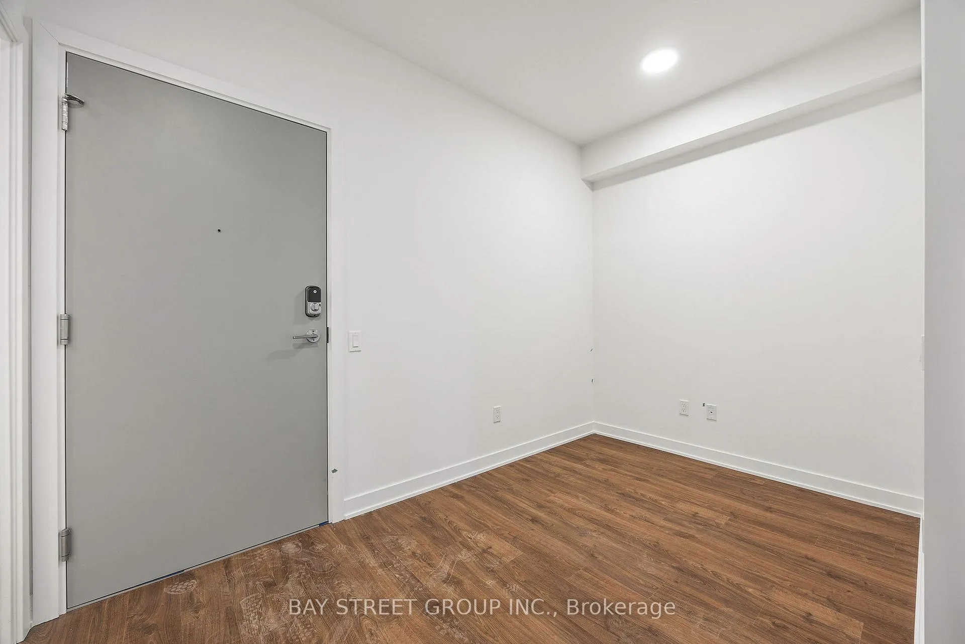 Photo 6 of Unit B-2803, 50 Upper Mall Way, Vaughan, Brownridge — HOMEH
