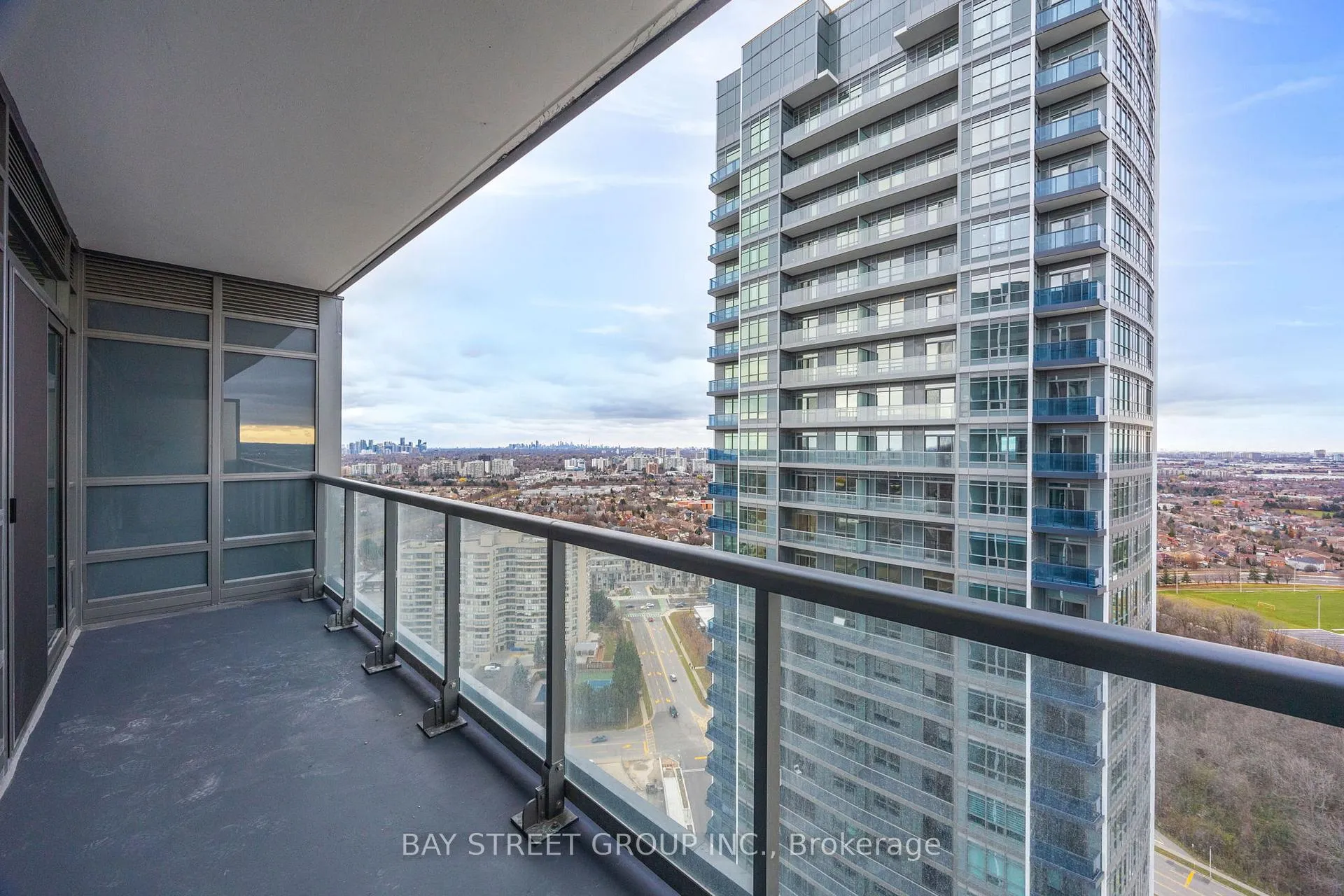 Photo 26 of Unit B-2803, 50 Upper Mall Way, Vaughan, Brownridge — HOMEH