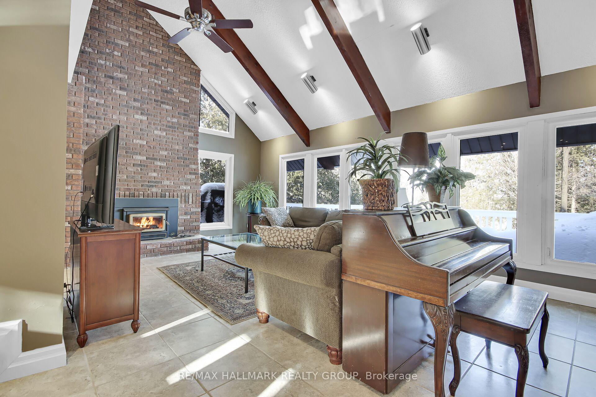 Photo 6 of 4723 Northwoods Drive, Ottawa, Constance Bay — HOMEH