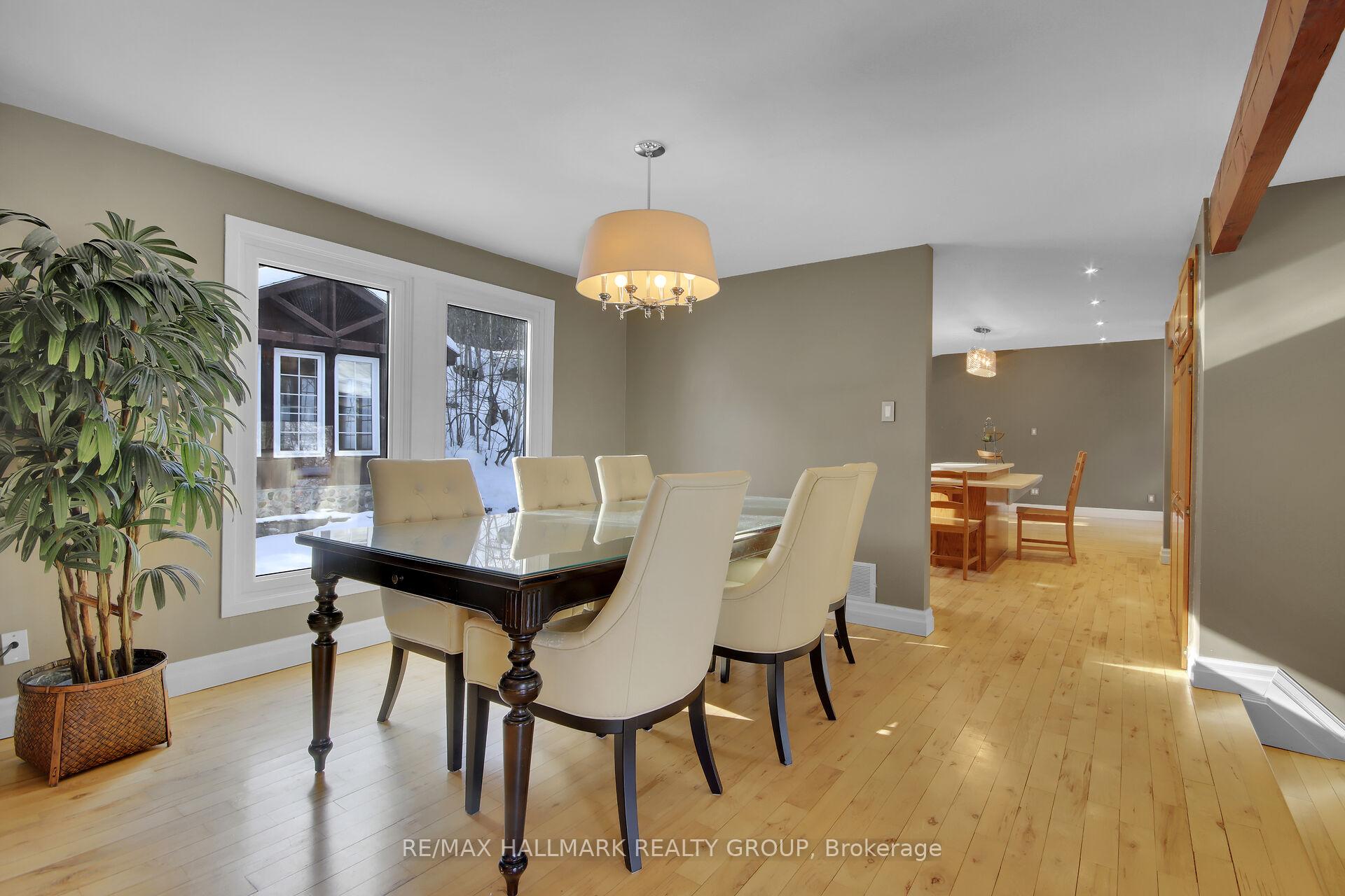 Photo 12 of 4723 Northwoods Drive, Ottawa, Constance Bay — HOMEH