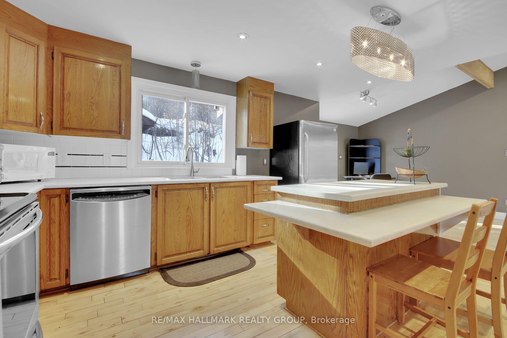 Photo 14 of 4723 Northwoods Drive, Ottawa, Constance Bay — HOMEH