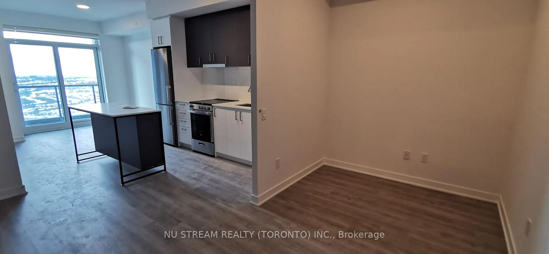Photo 2 of Unit 2904, 50 Upper Mall Way, Vaughan, Brownridge — HOMEH