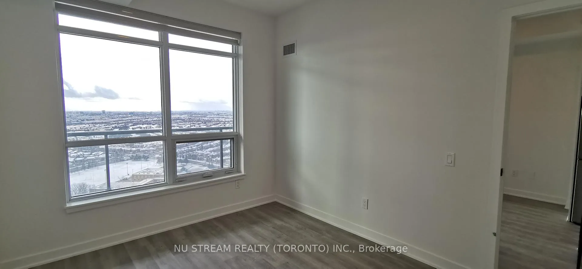 Photo 9 of Unit 2904, 50 Upper Mall Way, Vaughan, Brownridge — HOMEH