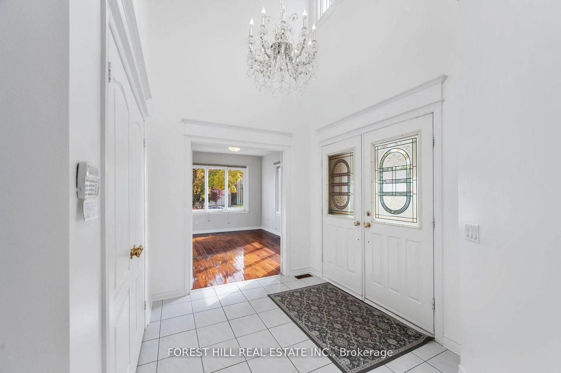 Photo 3 of 38 Worth Boulevard, Vaughan, Beverley Glen — HOMEH