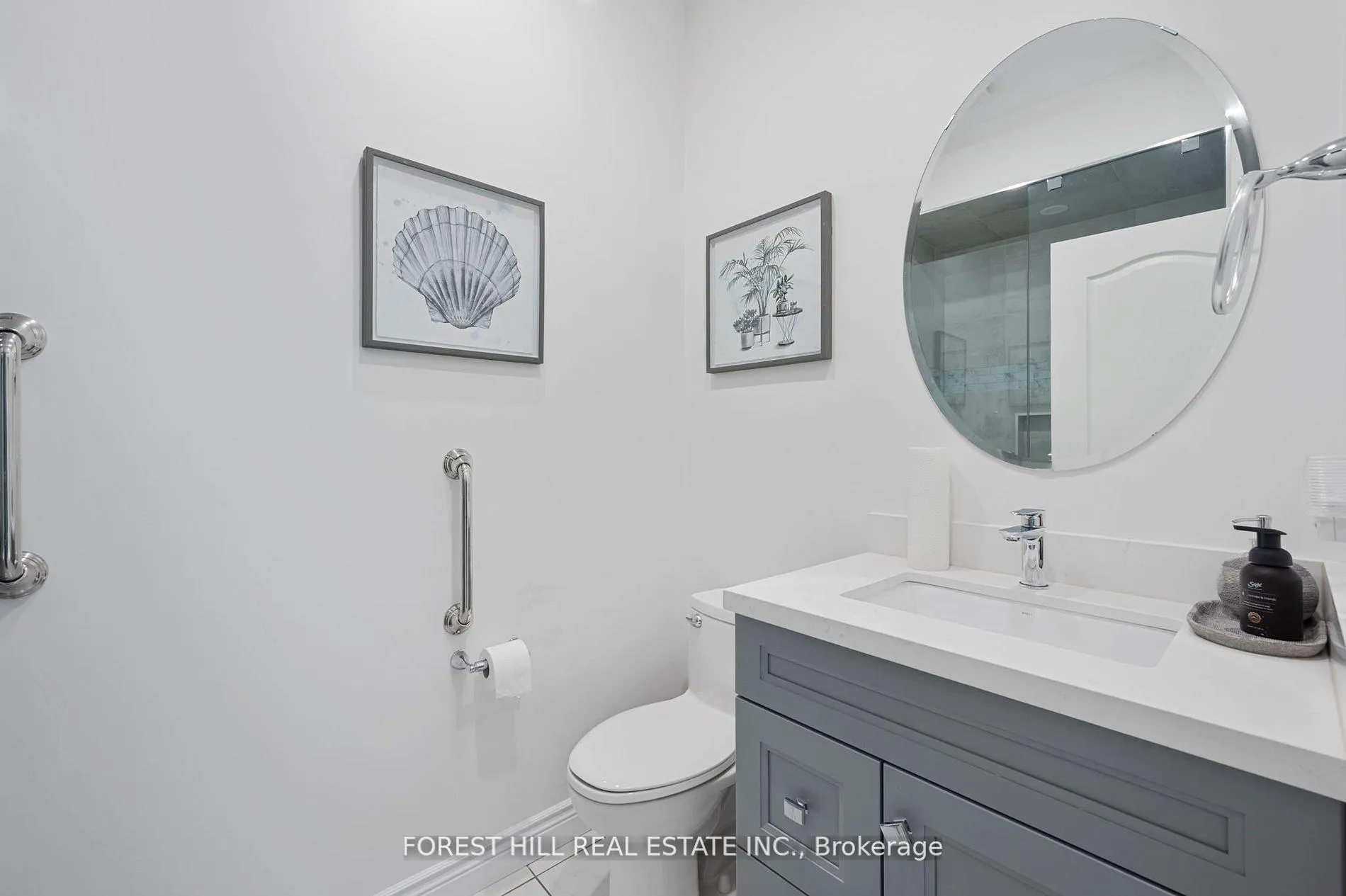 Photo 13 of 38 Worth Boulevard, Vaughan, Beverley Glen — HOMEH