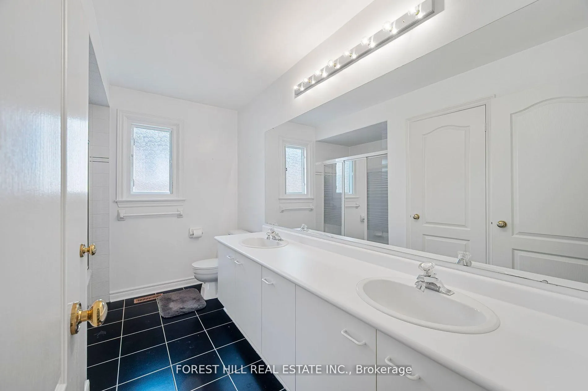 Photo 17 of 38 Worth Boulevard, Vaughan, Beverley Glen — HOMEH
