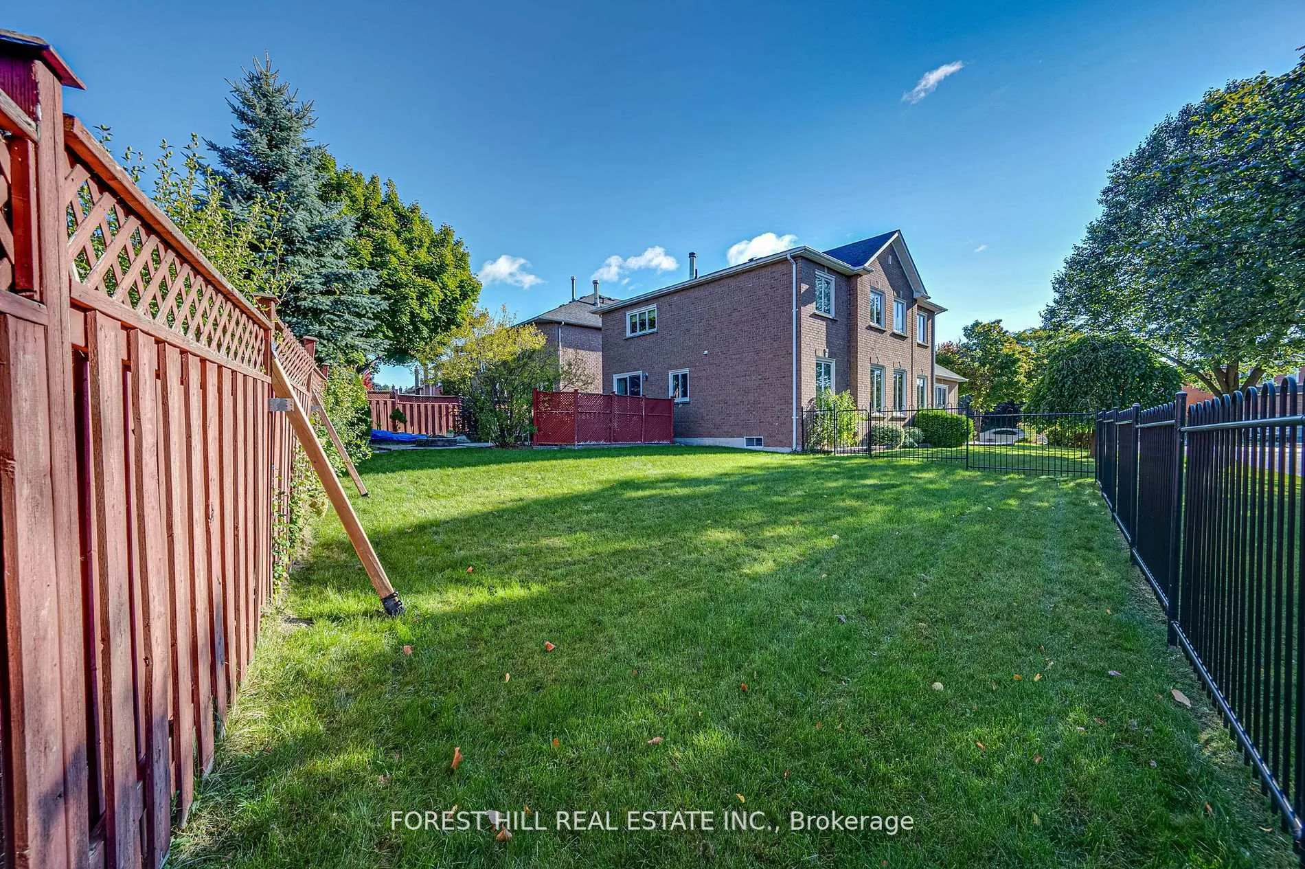 Photo 22 of 38 Worth Boulevard, Vaughan, Beverley Glen — HOMEH