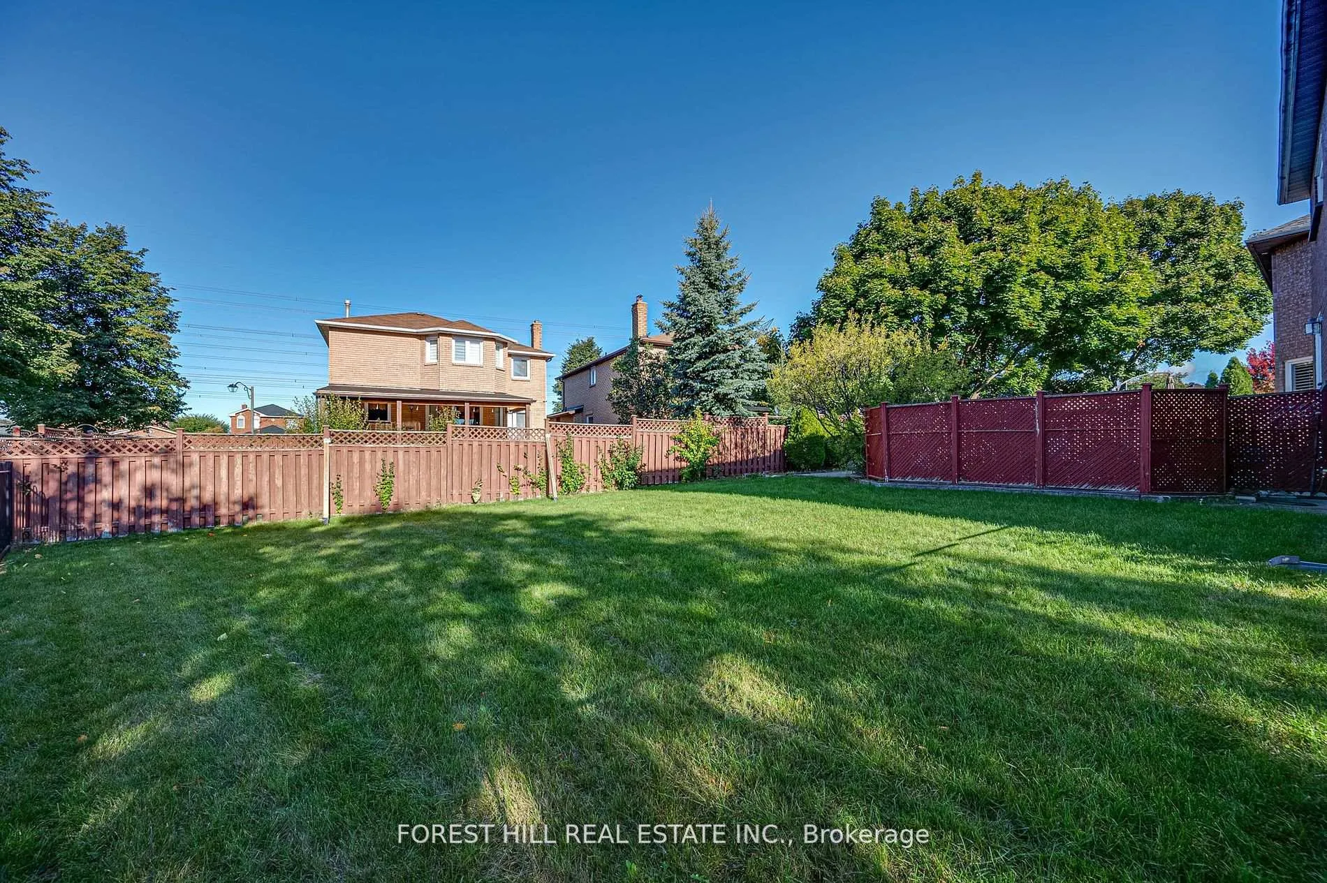 Photo 23 of 38 Worth Boulevard, Vaughan, Beverley Glen — HOMEH