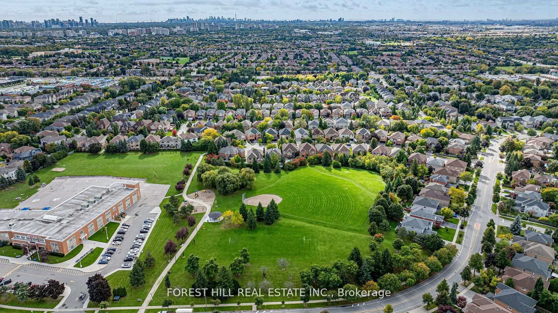 Photo 24 of 38 Worth Boulevard, Vaughan, Beverley Glen — HOMEH