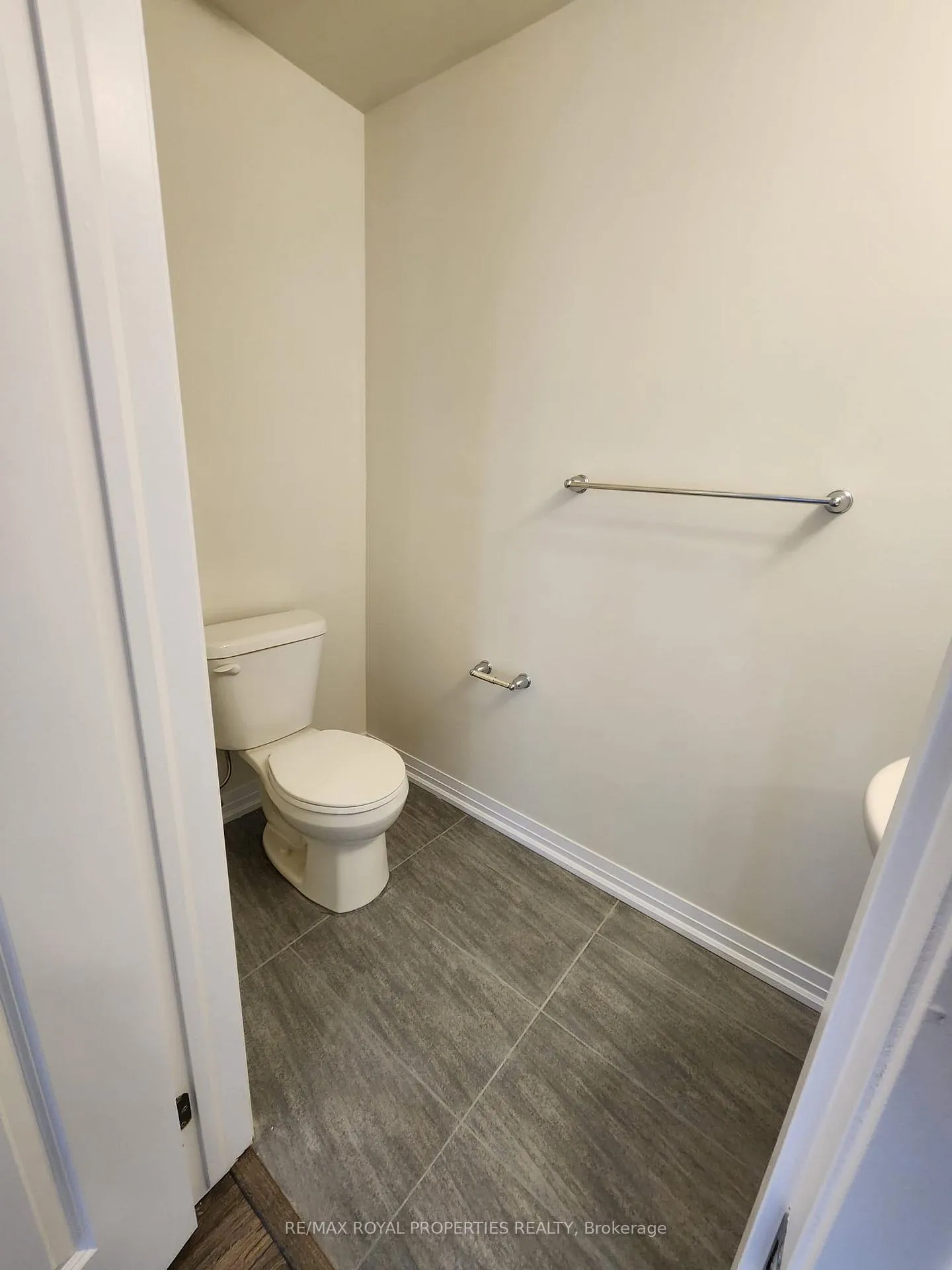 Photo 3 of Unit 718, 2635 William Jackson Drive, Pickering, Rural Pickering — HOMEH