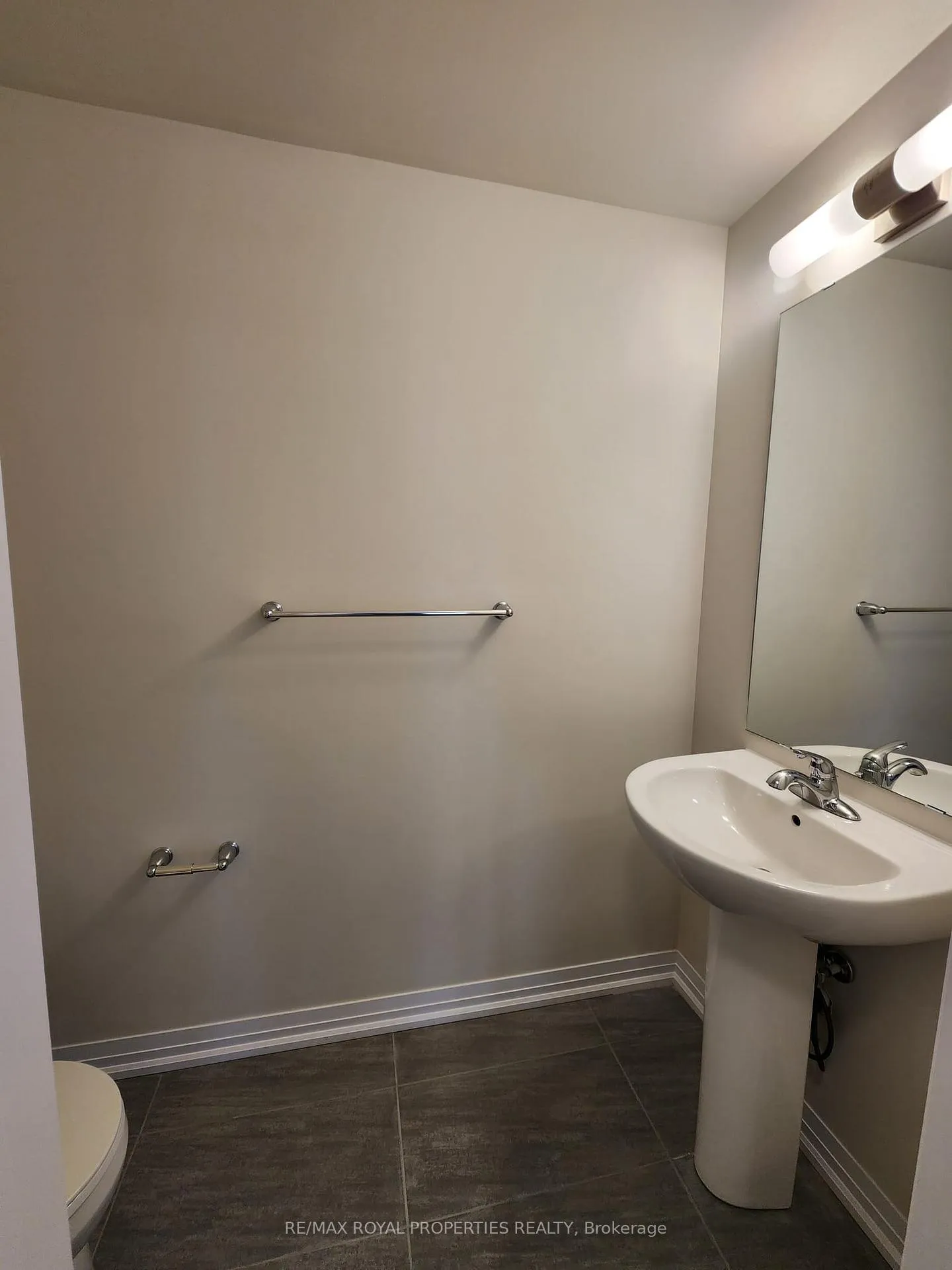 Photo 4 of Unit 718, 2635 William Jackson Drive, Pickering, Rural Pickering — HOMEH