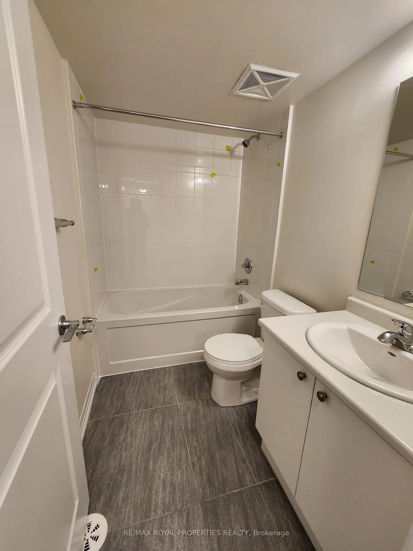 Photo 10 of Unit 718, 2635 William Jackson Drive, Pickering, Rural Pickering — HOMEH