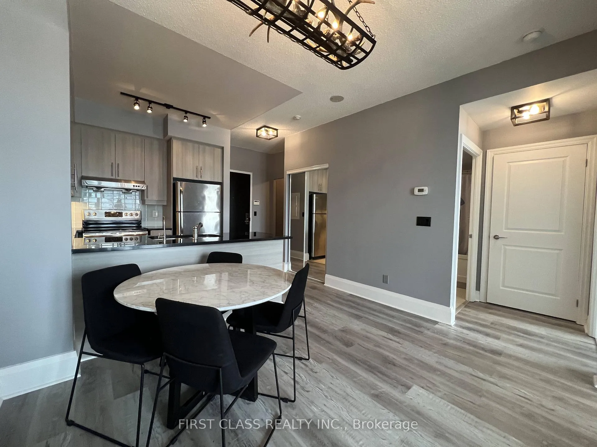 Photo 2 of Unit 819, 8110 Birchmount Road, Markham, Unionville — HOMEH