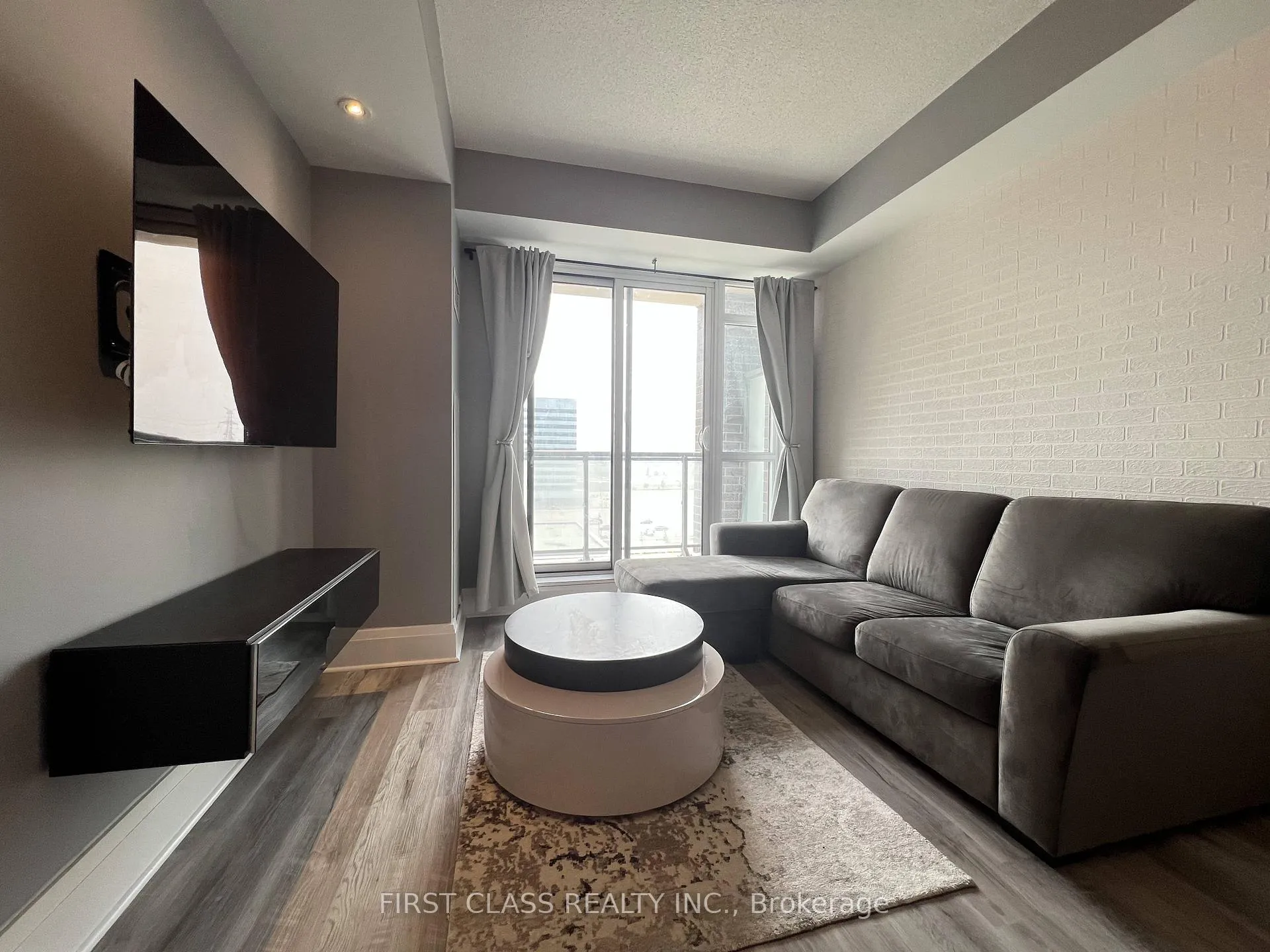 Photo 4 of Unit 819, 8110 Birchmount Road, Markham, Unionville — HOMEH