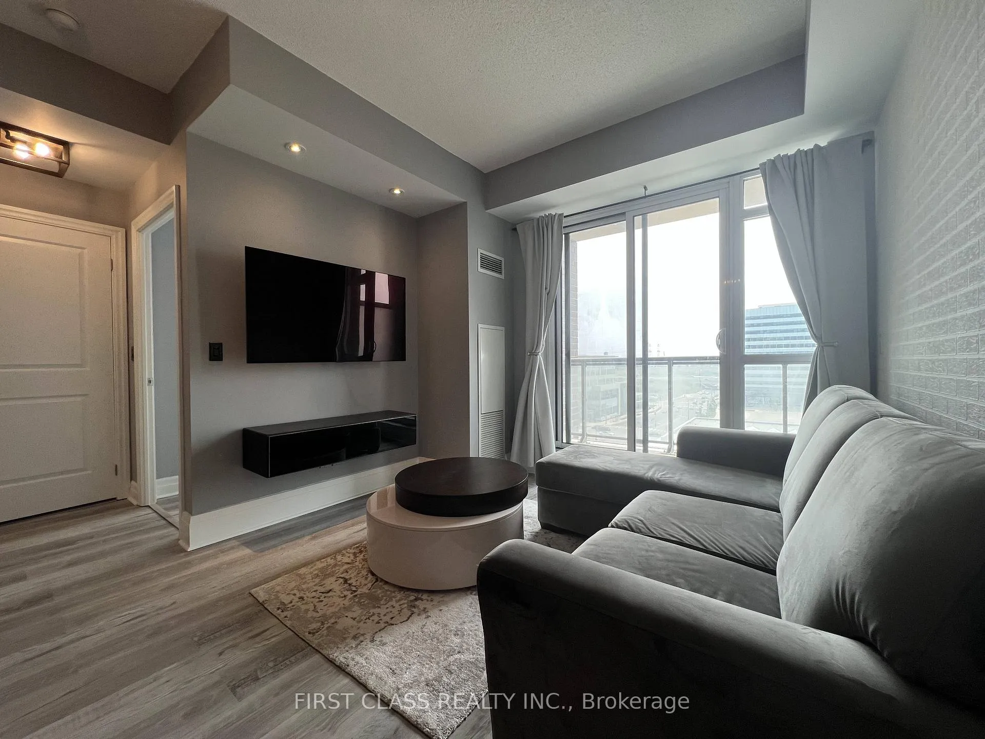 Photo 6 of Unit 819, 8110 Birchmount Road, Markham, Unionville — HOMEH