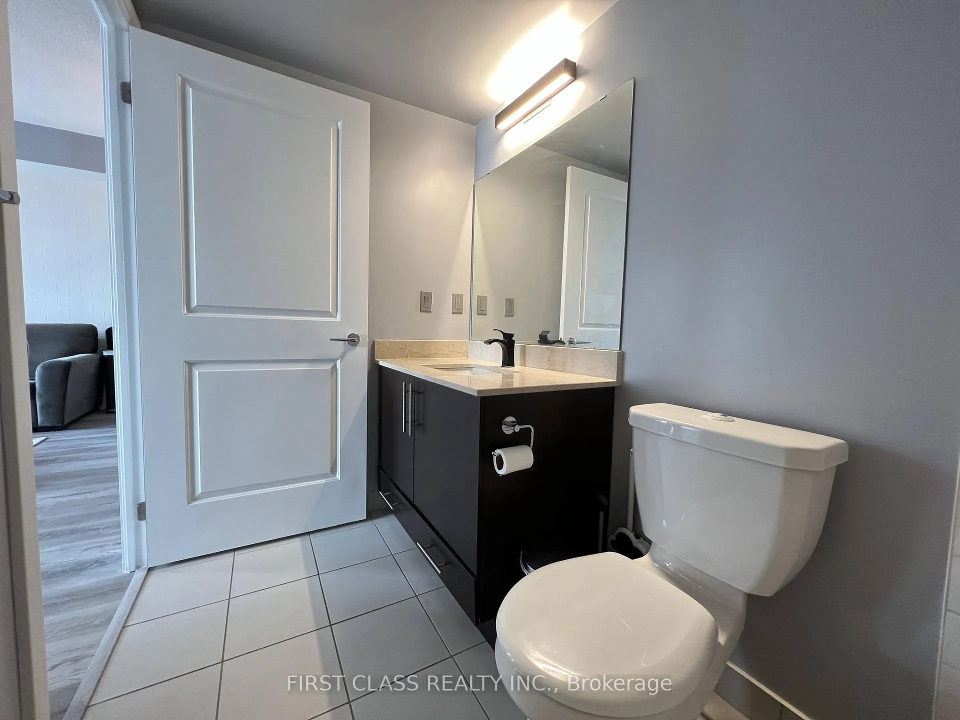 Photo 10 of Unit 819, 8110 Birchmount Road, Markham, Unionville — HOMEH