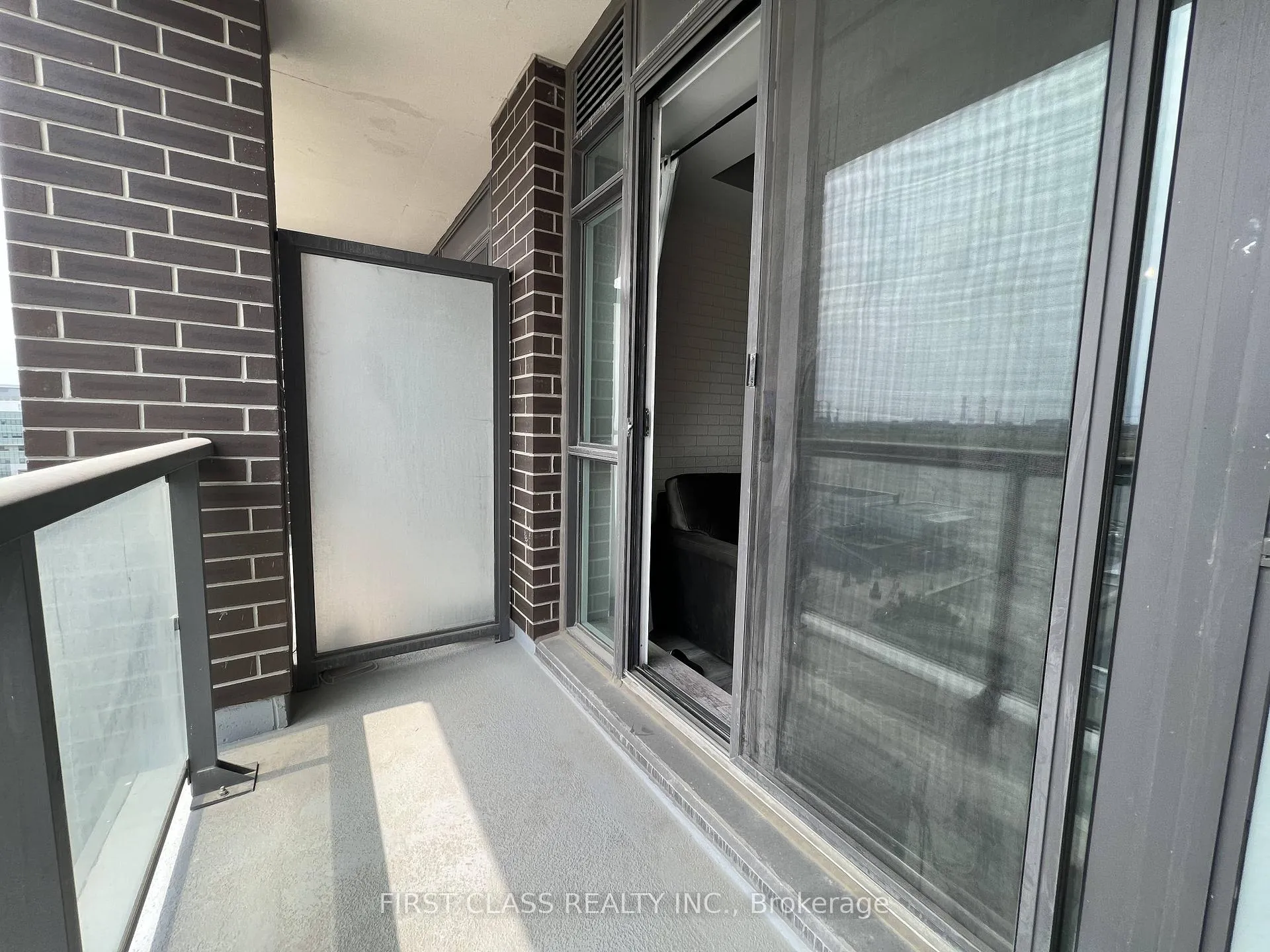 Photo 12 of Unit 819, 8110 Birchmount Road, Markham, Unionville — HOMEH
