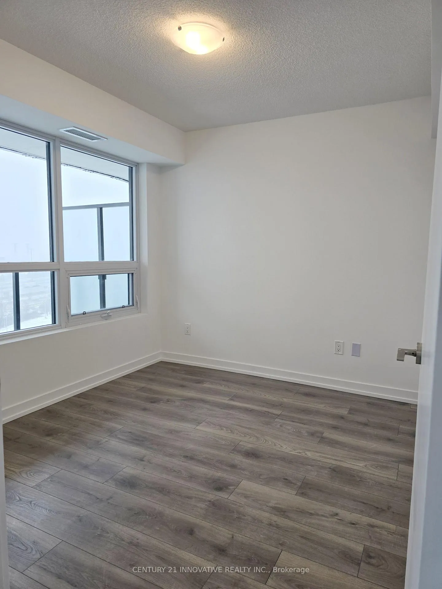 Photo 4 of Unit 1409, 1435 Celebration Drive, Pickering, Bay Ridges — HOMEH