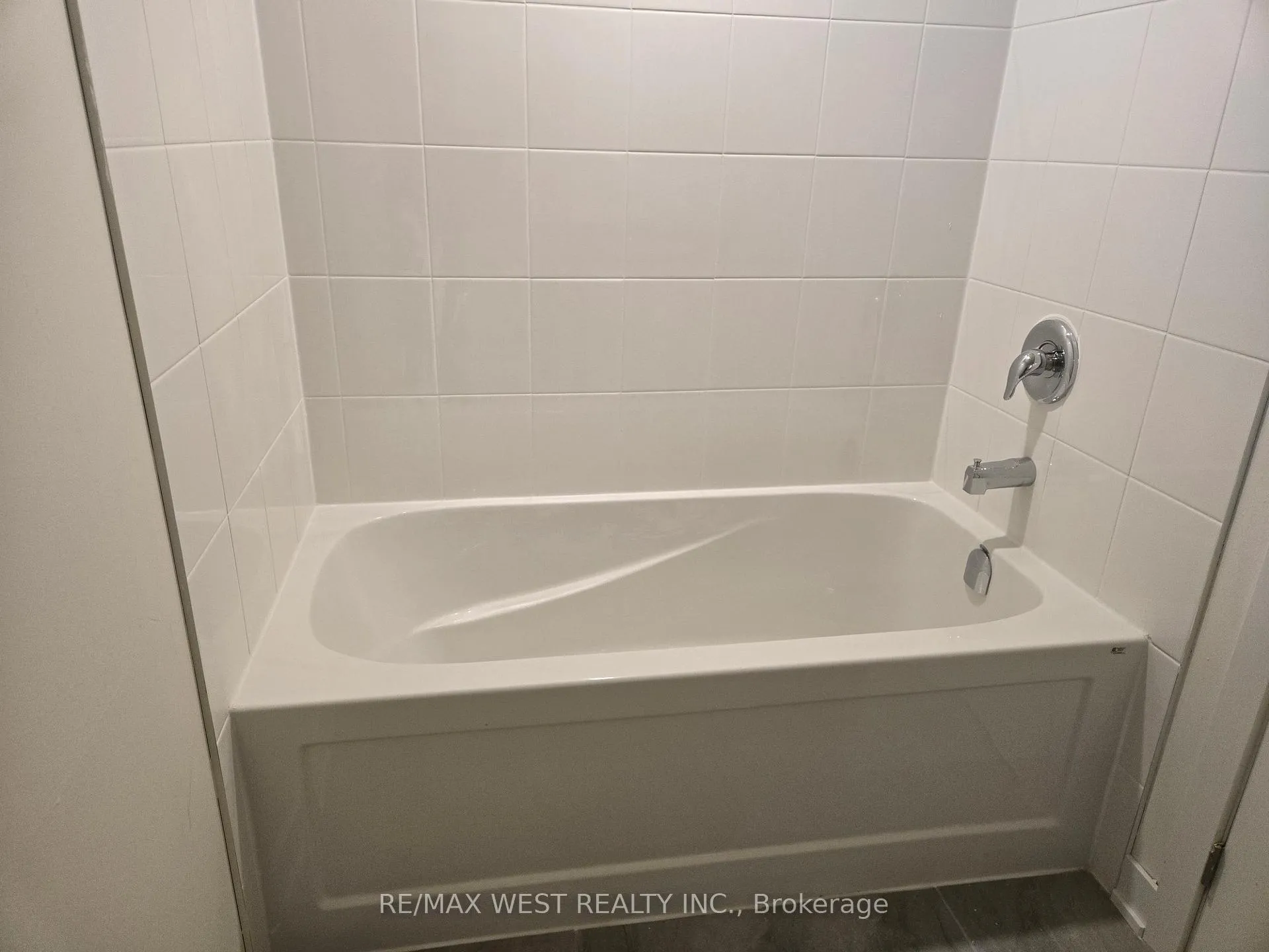 Photo 6 of Unit 311, 755 Omega Drive N, Pickering, Woodlands — HOMEH
