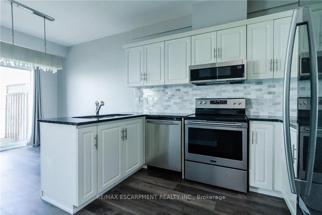 Photo 5 of Unit 56, 515 North Service Road, Hamilton, Stoney Creek — HOMEH