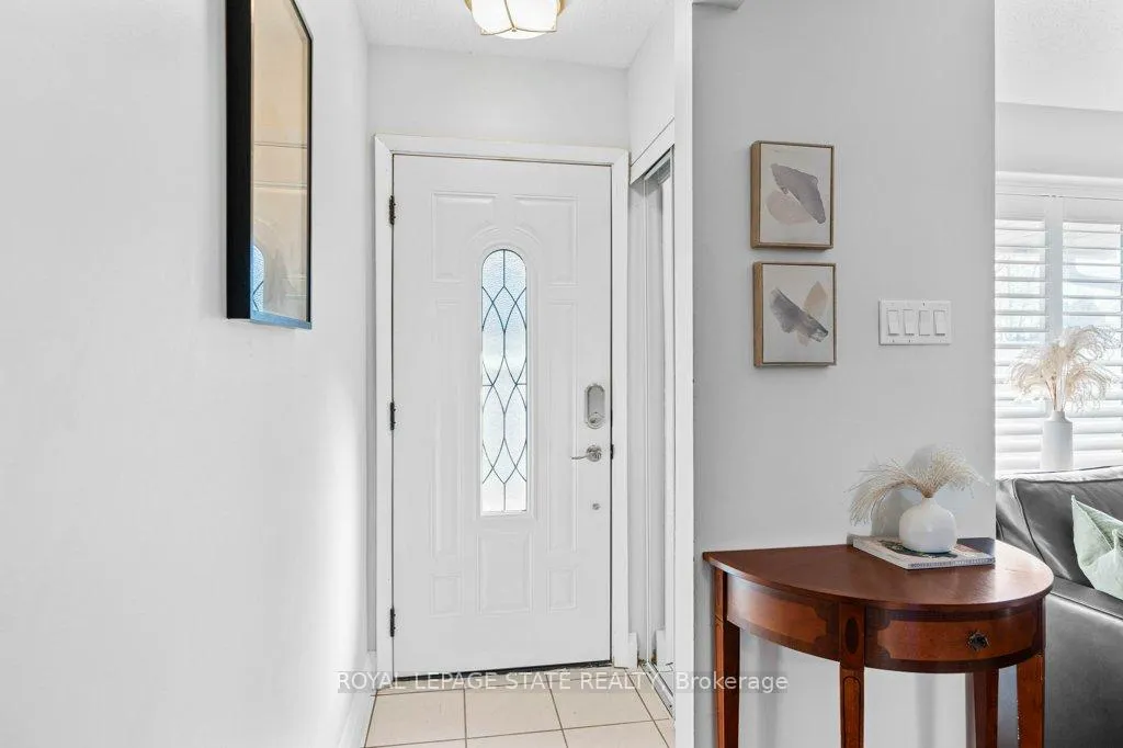 Photo 2 of Unit 4, 241 Limeridge Road W, Hamilton, Rolston — HOMEH