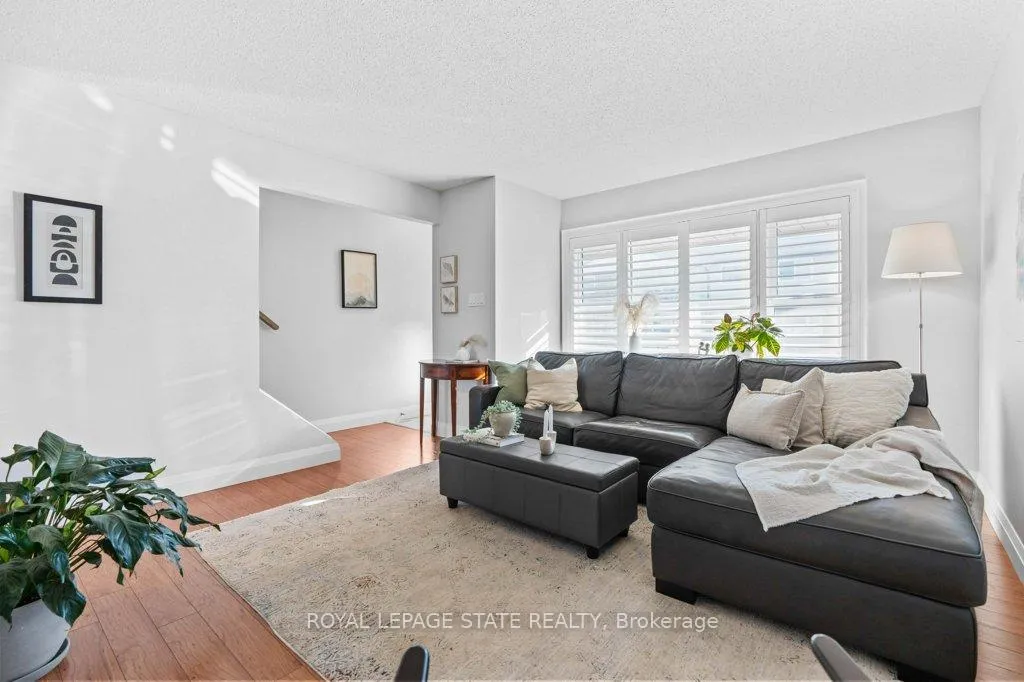 Photo 4 of Unit 4, 241 Limeridge Road W, Hamilton, Rolston — HOMEH
