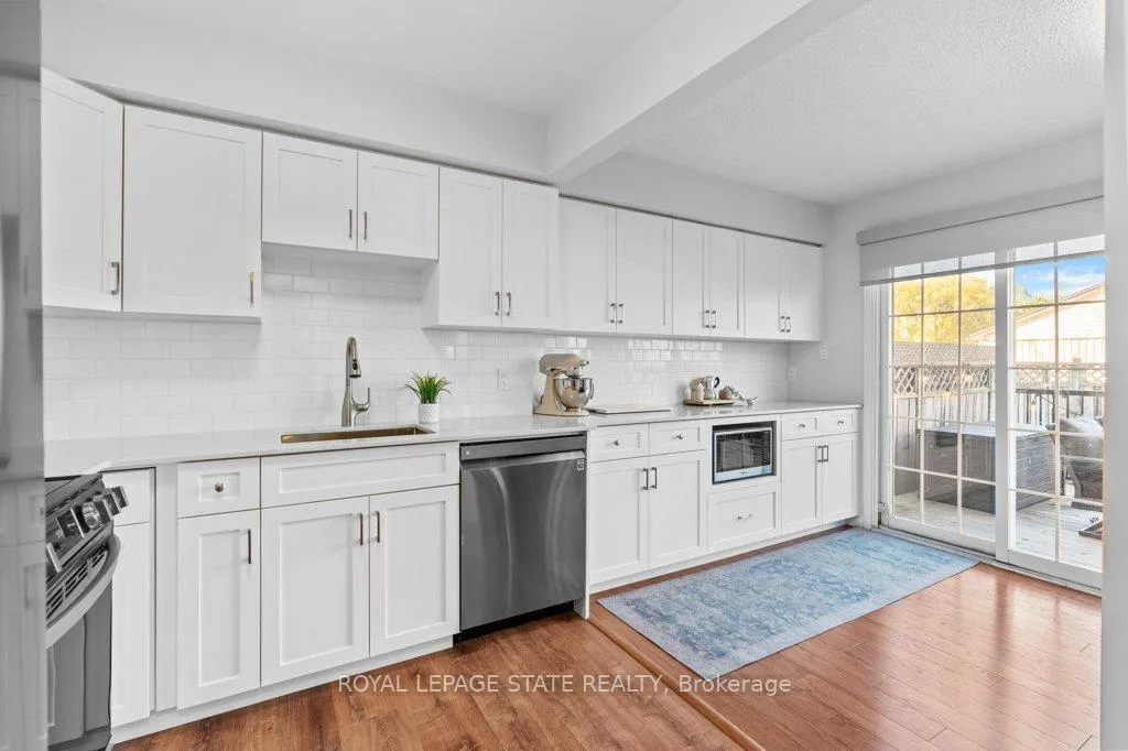 Photo 9 of Unit 4, 241 Limeridge Road W, Hamilton, Rolston — HOMEH