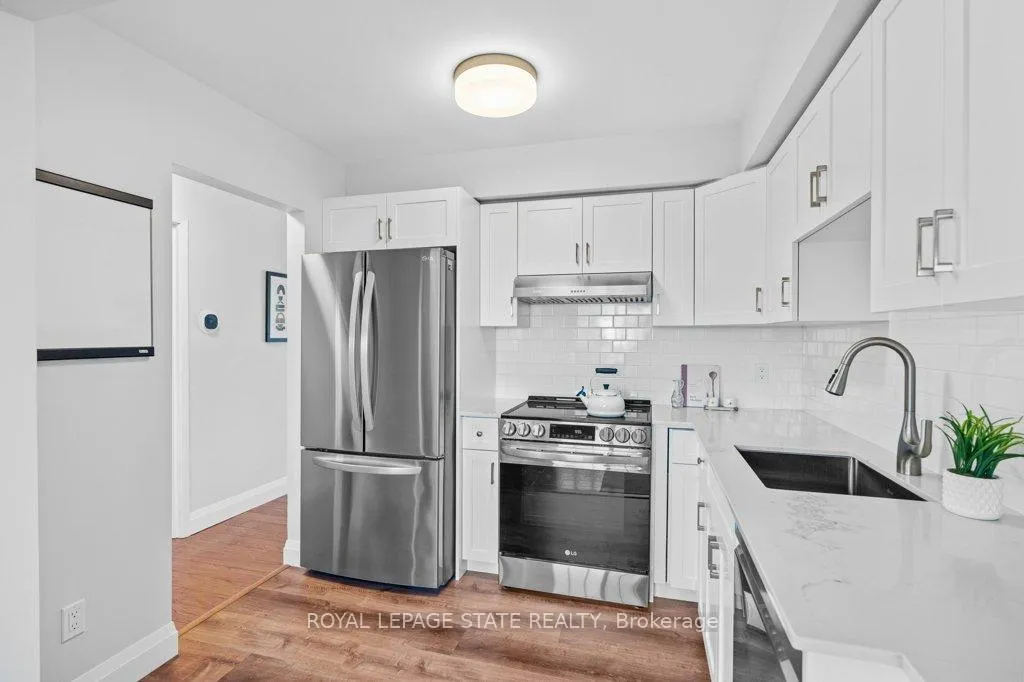 Photo 11 of Unit 4, 241 Limeridge Road W, Hamilton, Rolston — HOMEH