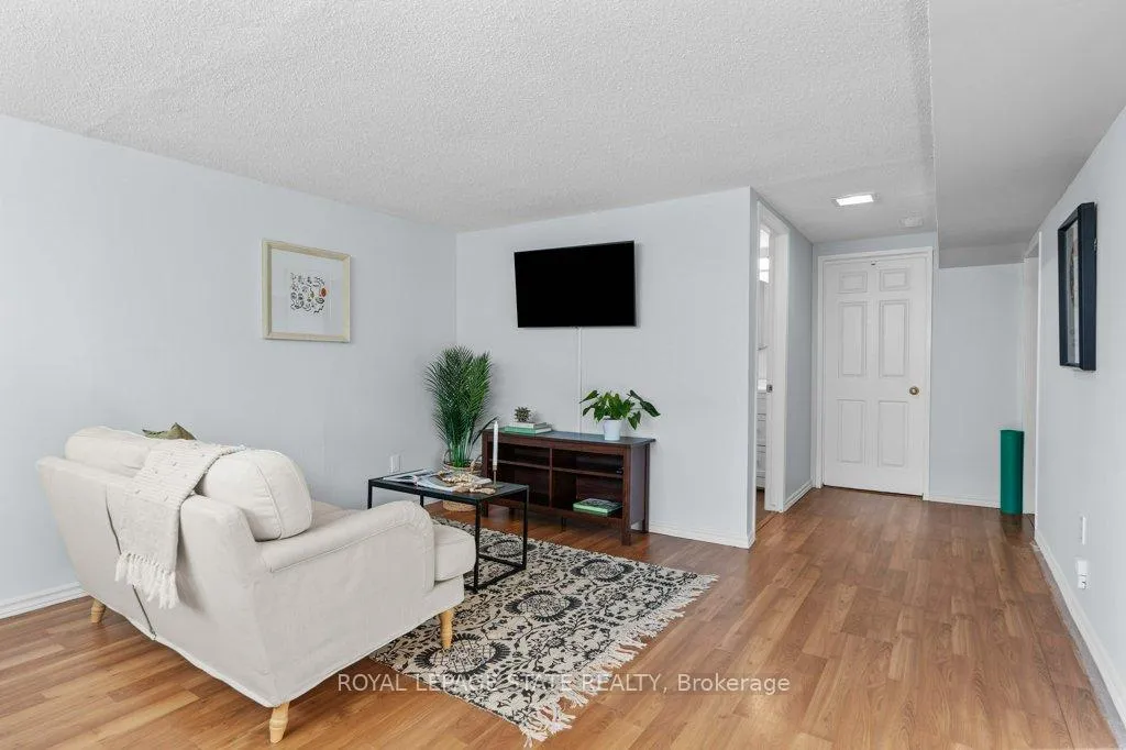 Photo 25 of Unit 4, 241 Limeridge Road W, Hamilton, Rolston — HOMEH