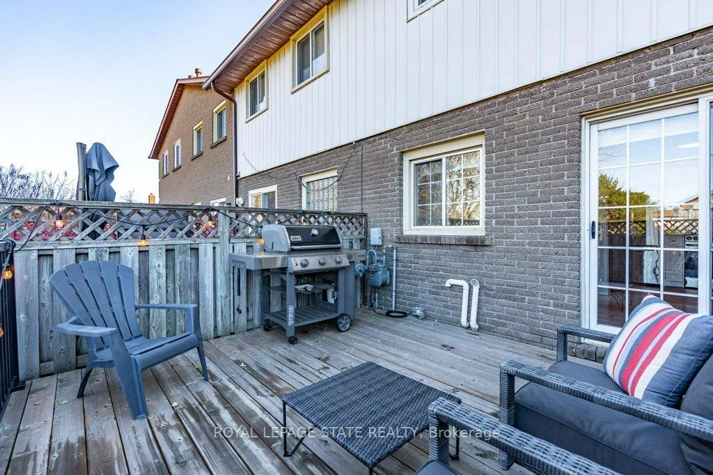 Photo 34 of Unit 4, 241 Limeridge Road W, Hamilton, Rolston — HOMEH