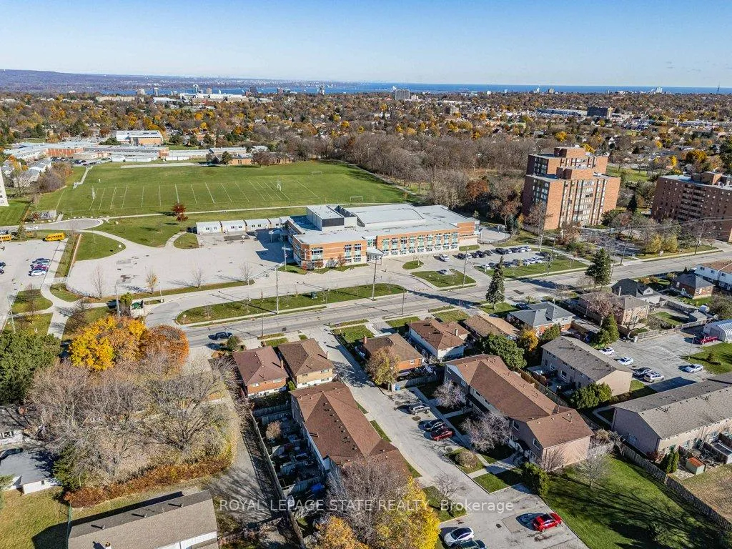 Photo 40 of Unit 4, 241 Limeridge Road W, Hamilton, Rolston — HOMEH