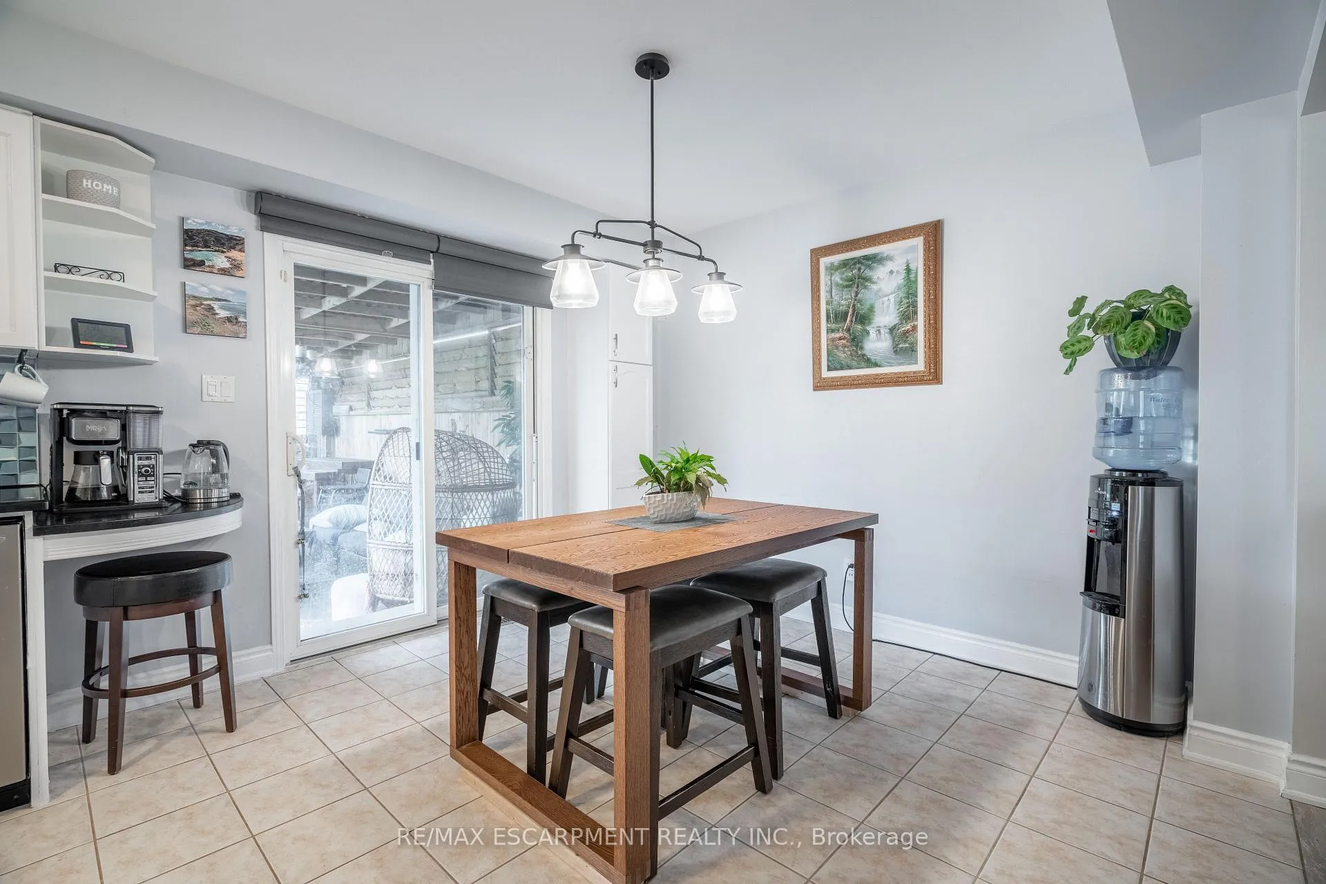Photo 13 of 52 Meadow Wood Crescent, Hamilton, Stoney Creek — HOMEH