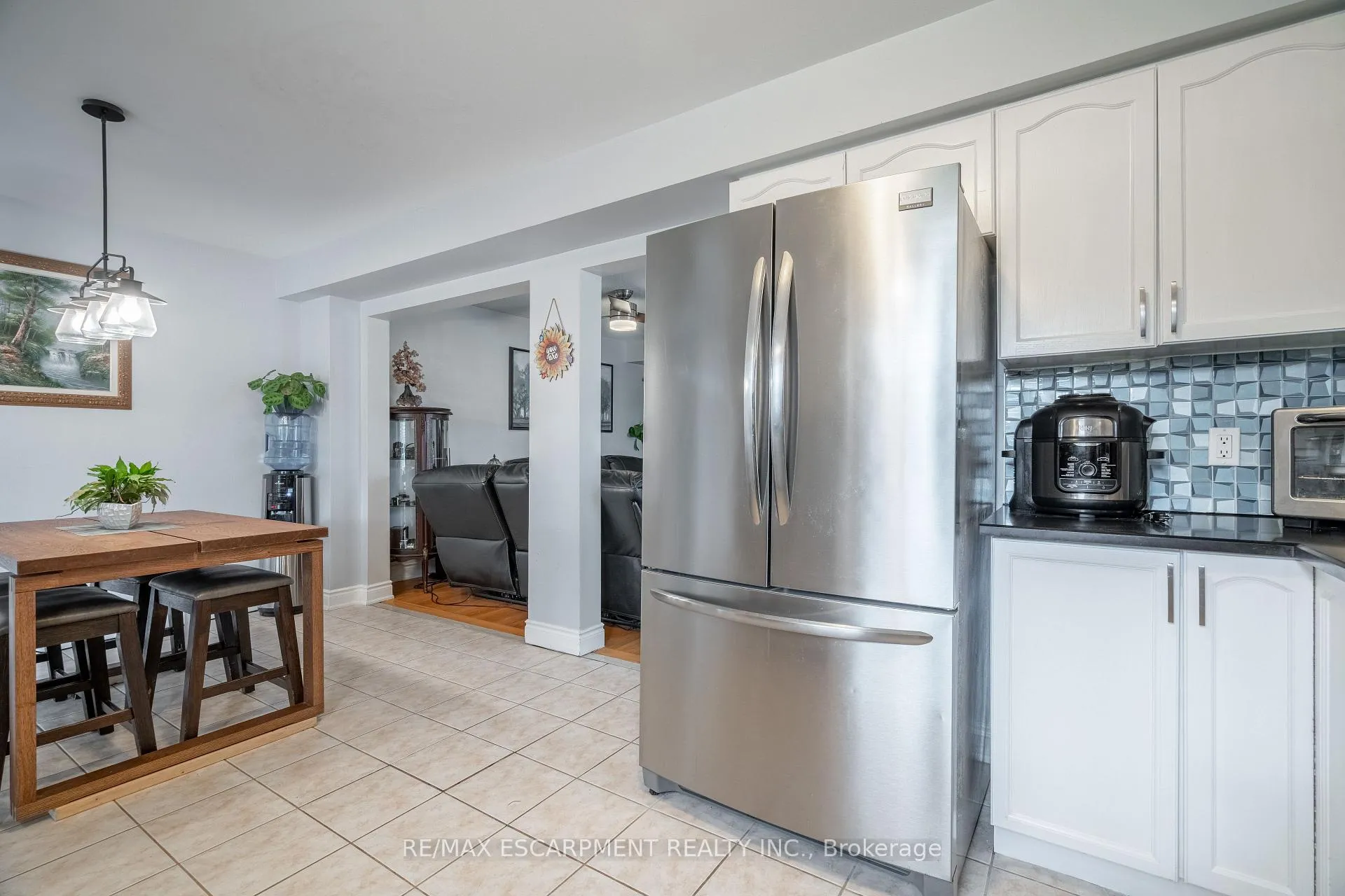 Photo 17 of 52 Meadow Wood Crescent, Hamilton, Stoney Creek — HOMEH