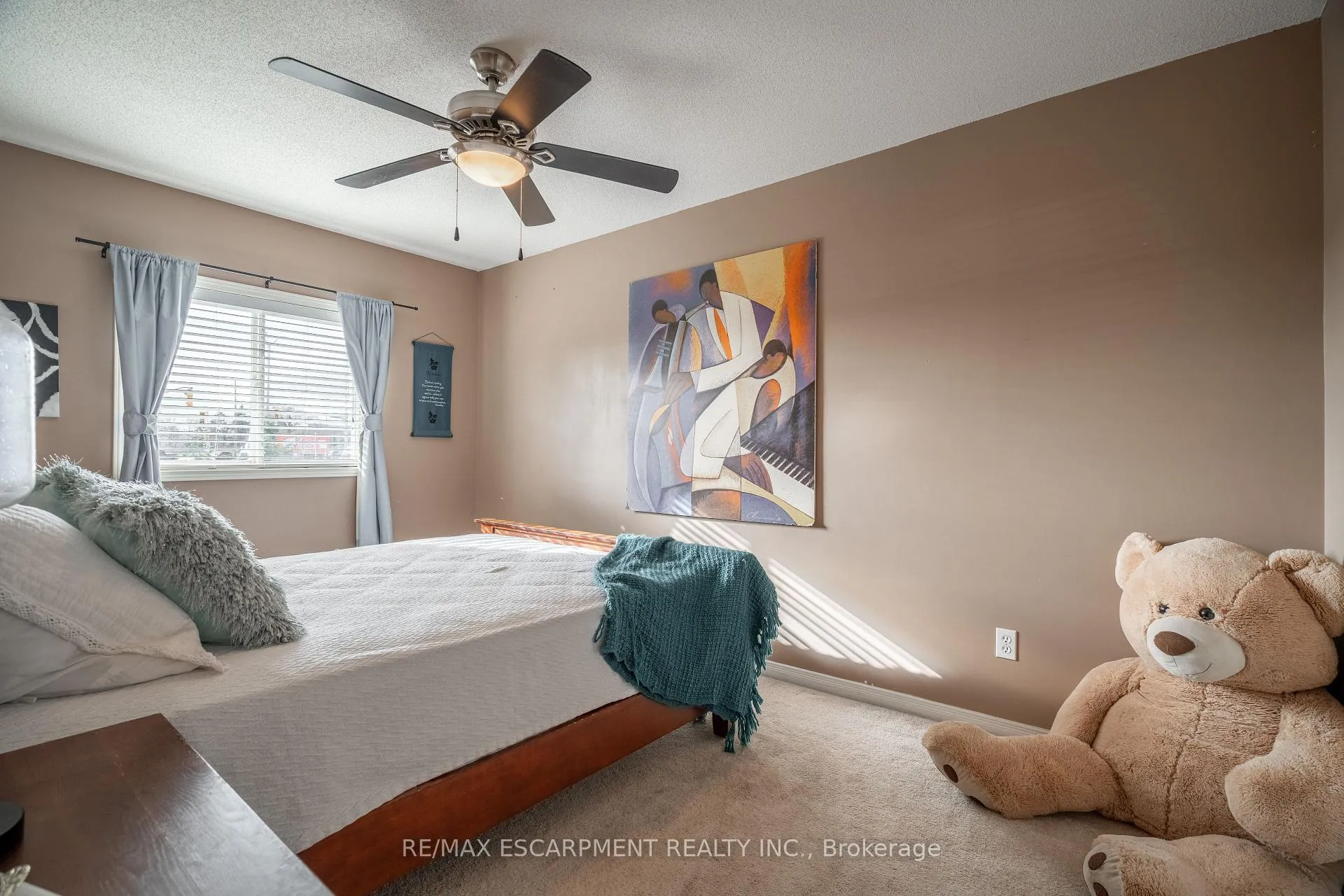 Photo 20 of 52 Meadow Wood Crescent, Hamilton, Stoney Creek — HOMEH