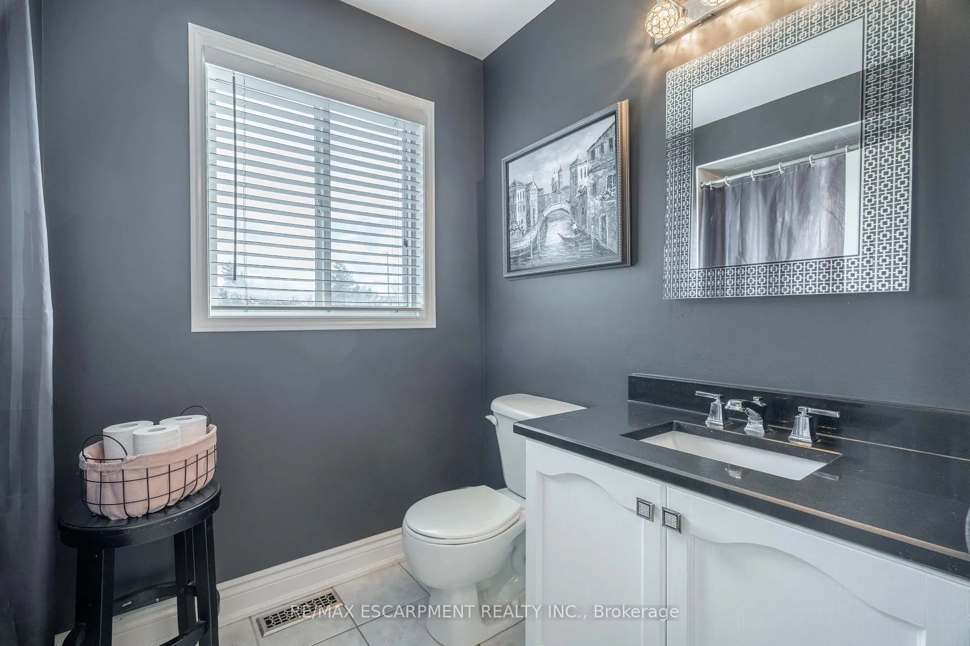Photo 22 of 52 Meadow Wood Crescent, Hamilton, Stoney Creek — HOMEH