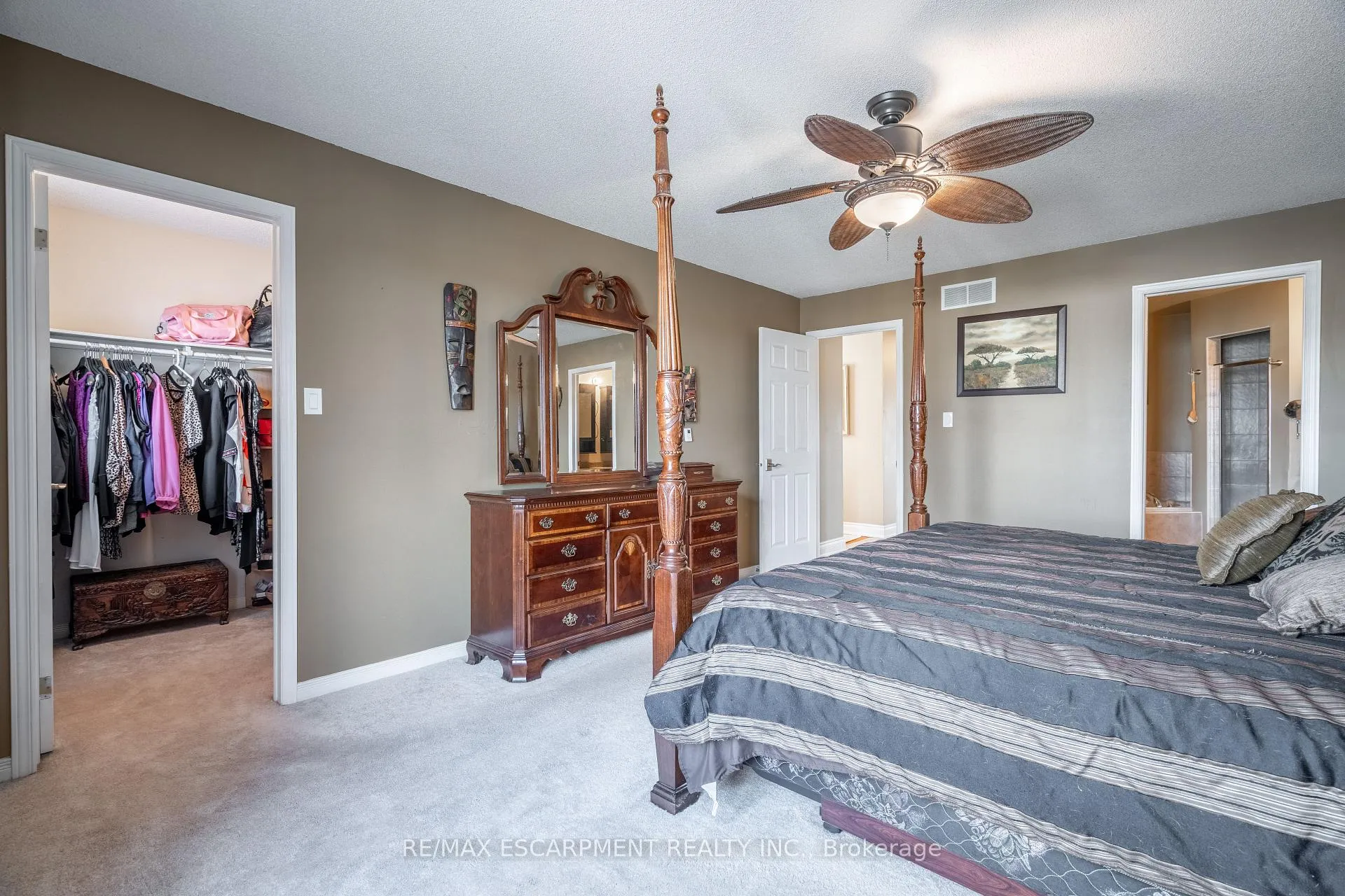 Photo 25 of 52 Meadow Wood Crescent, Hamilton, Stoney Creek — HOMEH