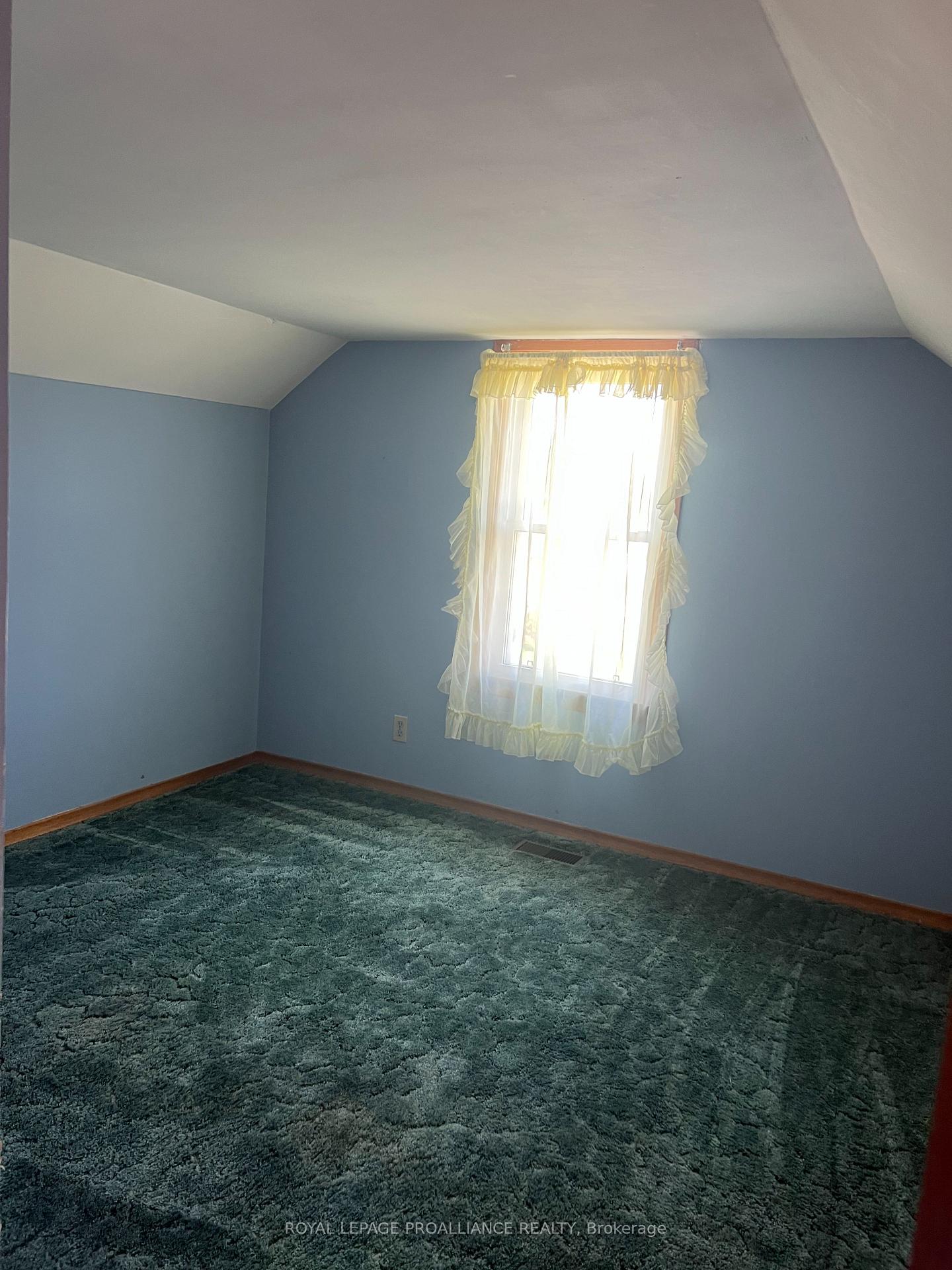 Photo 10 of 48 Gilbert Street, Belleville, Belleville Ward — HOMEH