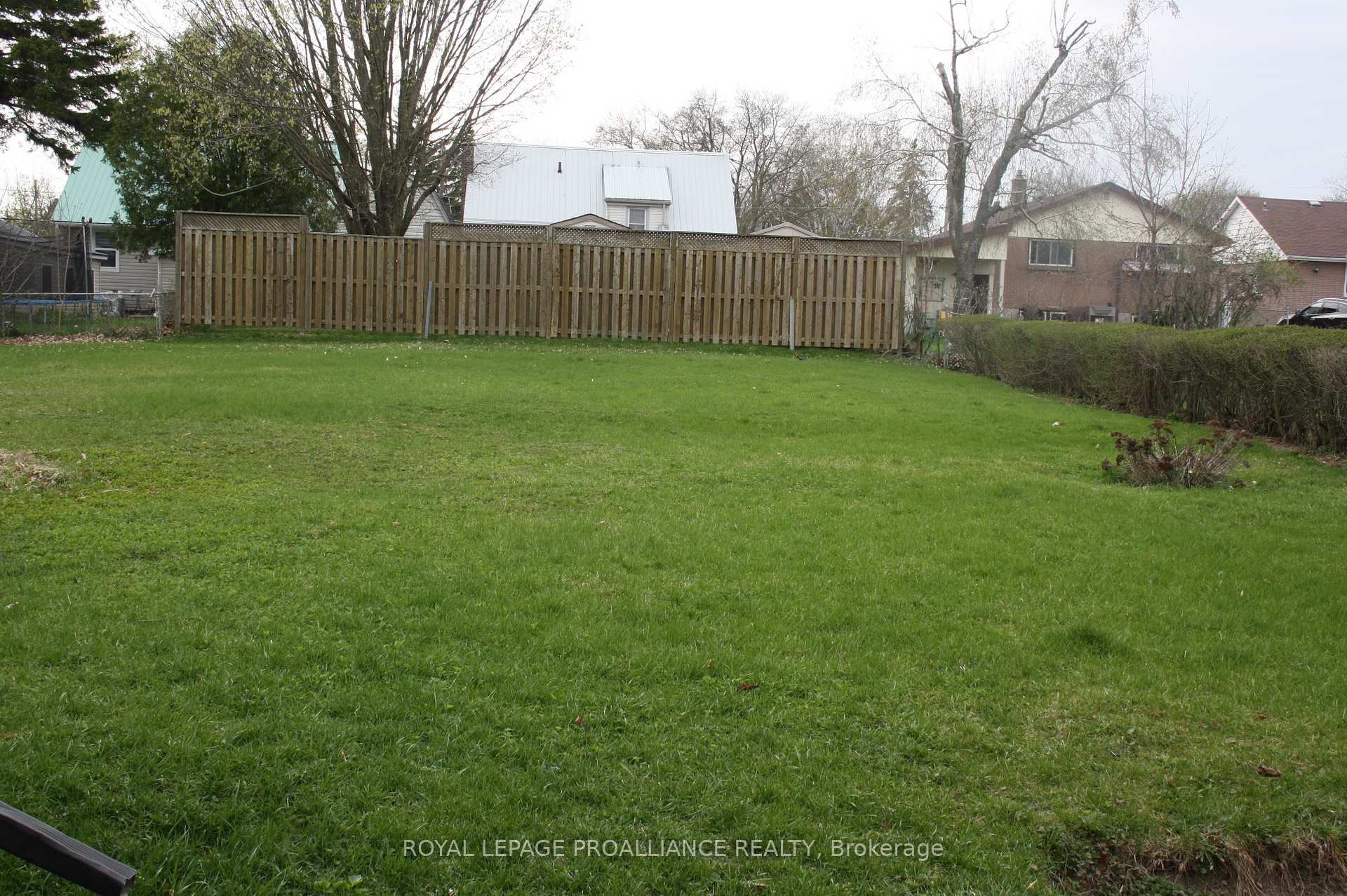 Photo 13 of 48 Gilbert Street, Belleville, Belleville Ward — HOMEH