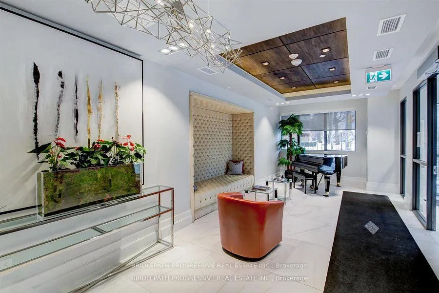 Photo 3 of Unit 202, 3 Southvale Drive, Toronto, Leaside — HOMEH
