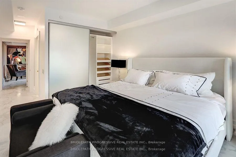 Photo 14 of Unit 202, 3 Southvale Drive, Toronto, Leaside — HOMEH