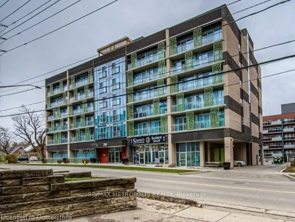 Front of Unit 202, 250 Albert Street