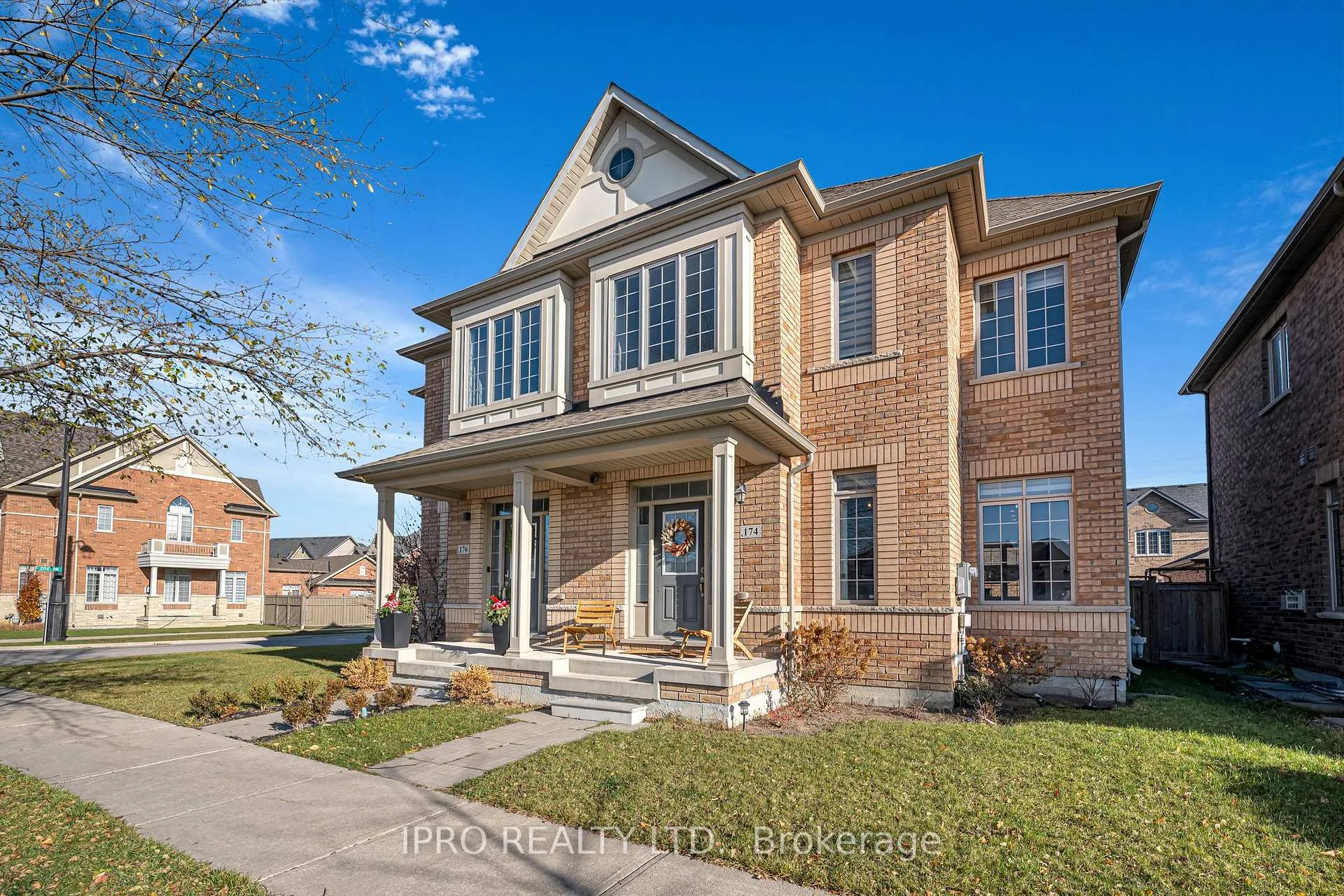 Photo 1 of 174 Moody Drive, Vaughan, Kleinburg — HOMEH