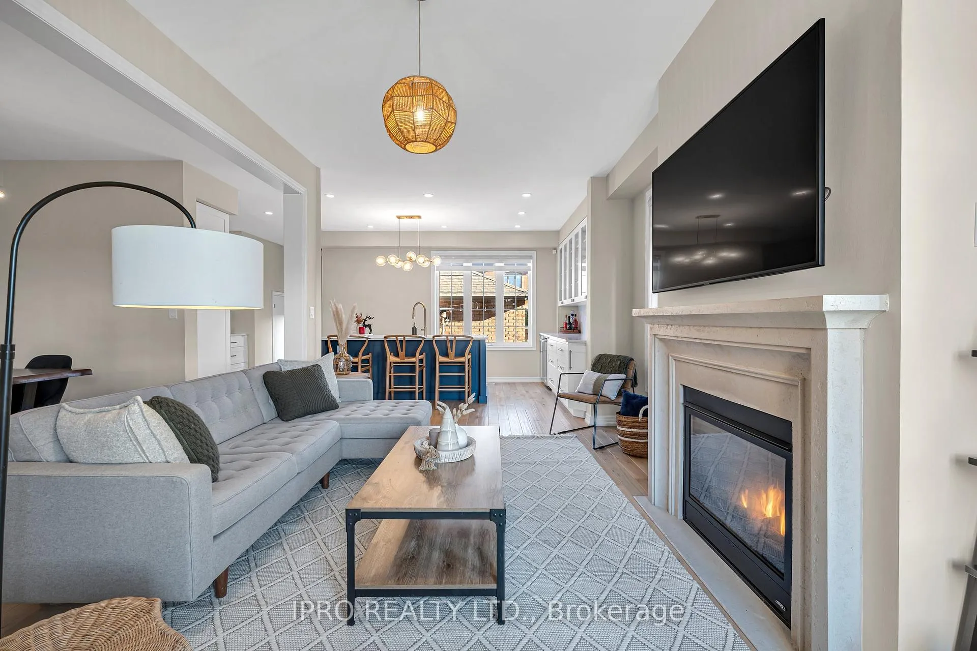 Photo 12 of 174 Moody Drive, Vaughan, Kleinburg — HOMEH