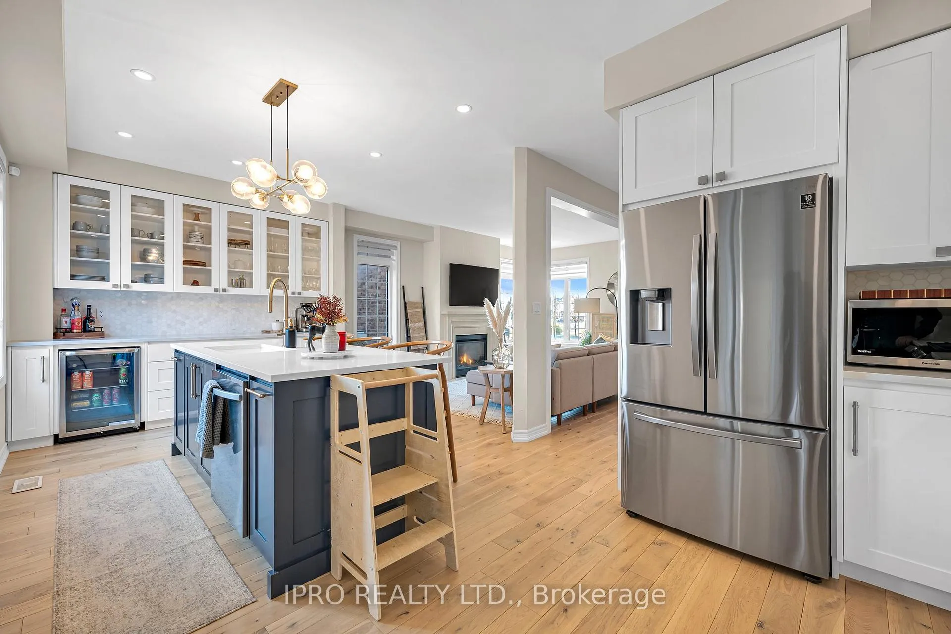 Photo 15 of 174 Moody Drive, Vaughan, Kleinburg — HOMEH
